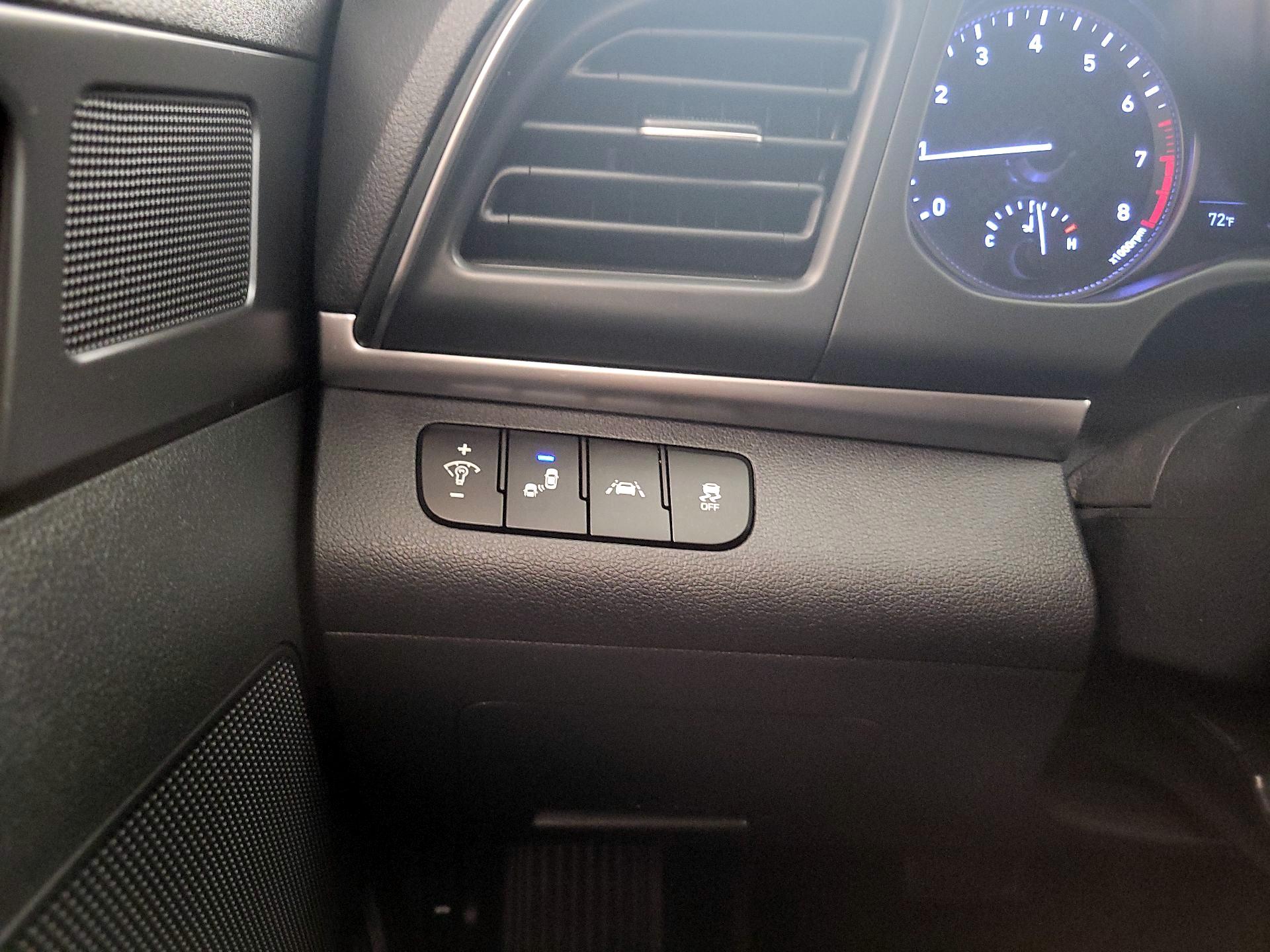 Thumbnail: 2019 Hyundai Elantra - 13