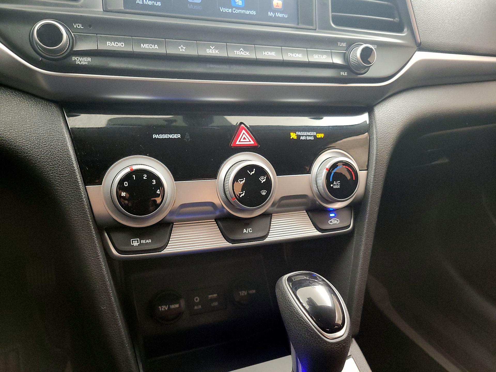 Thumbnail: 2019 Hyundai Elantra - 16