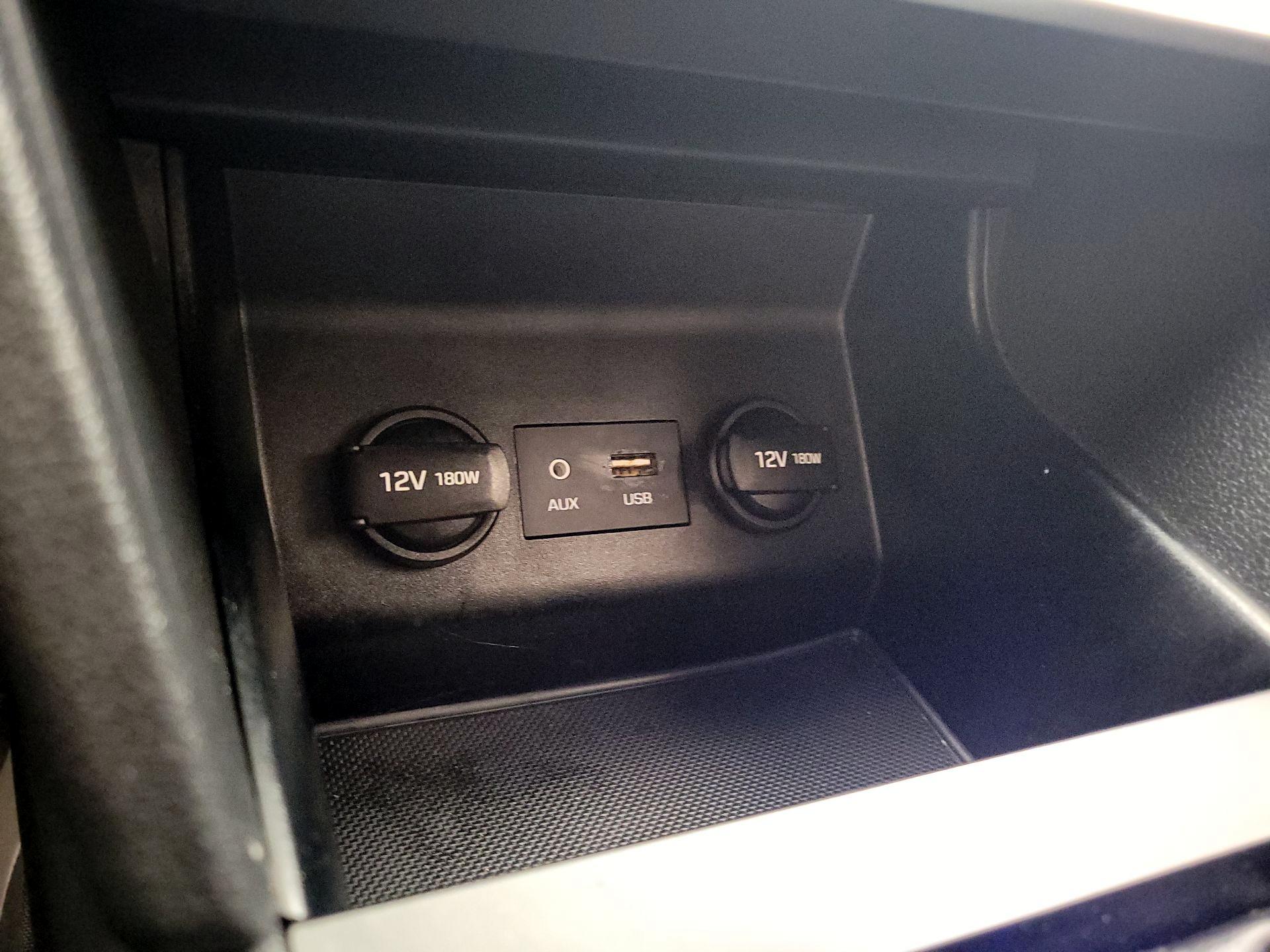 Thumbnail: 2019 Hyundai Elantra - 18