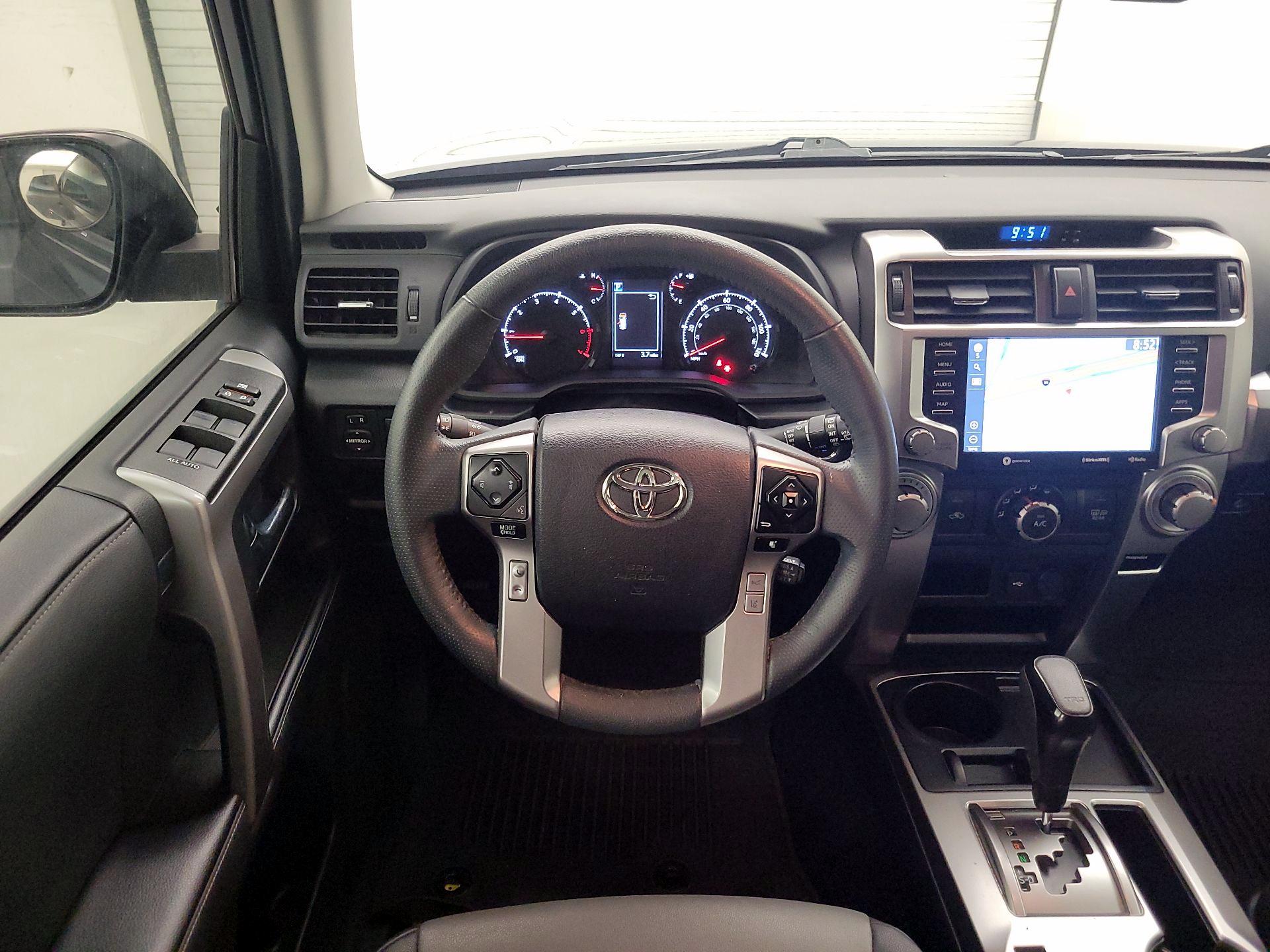 Thumbnail: 2022 Toyota 4Runner - 10