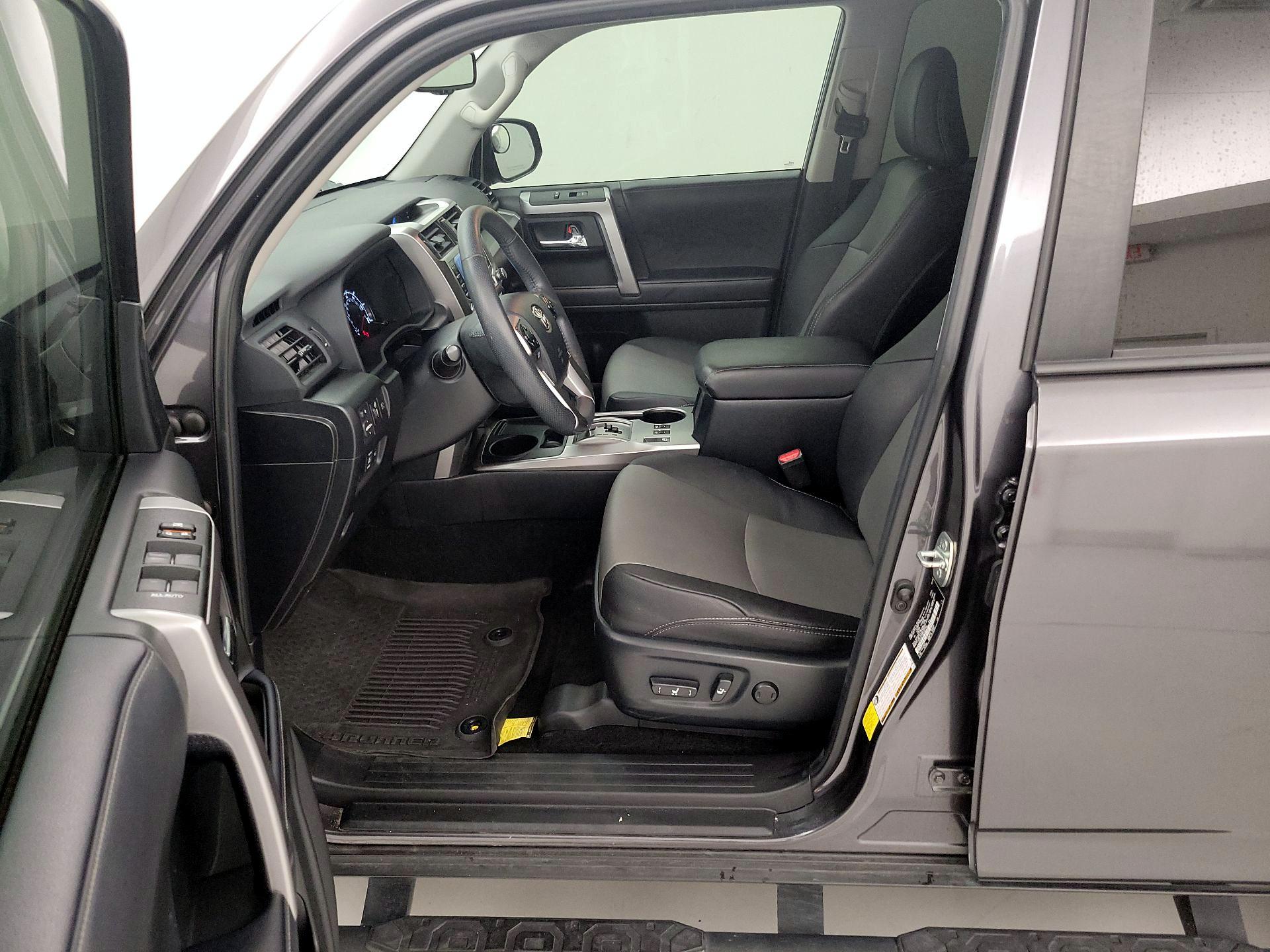 Thumbnail: 2022 Toyota 4Runner - 11