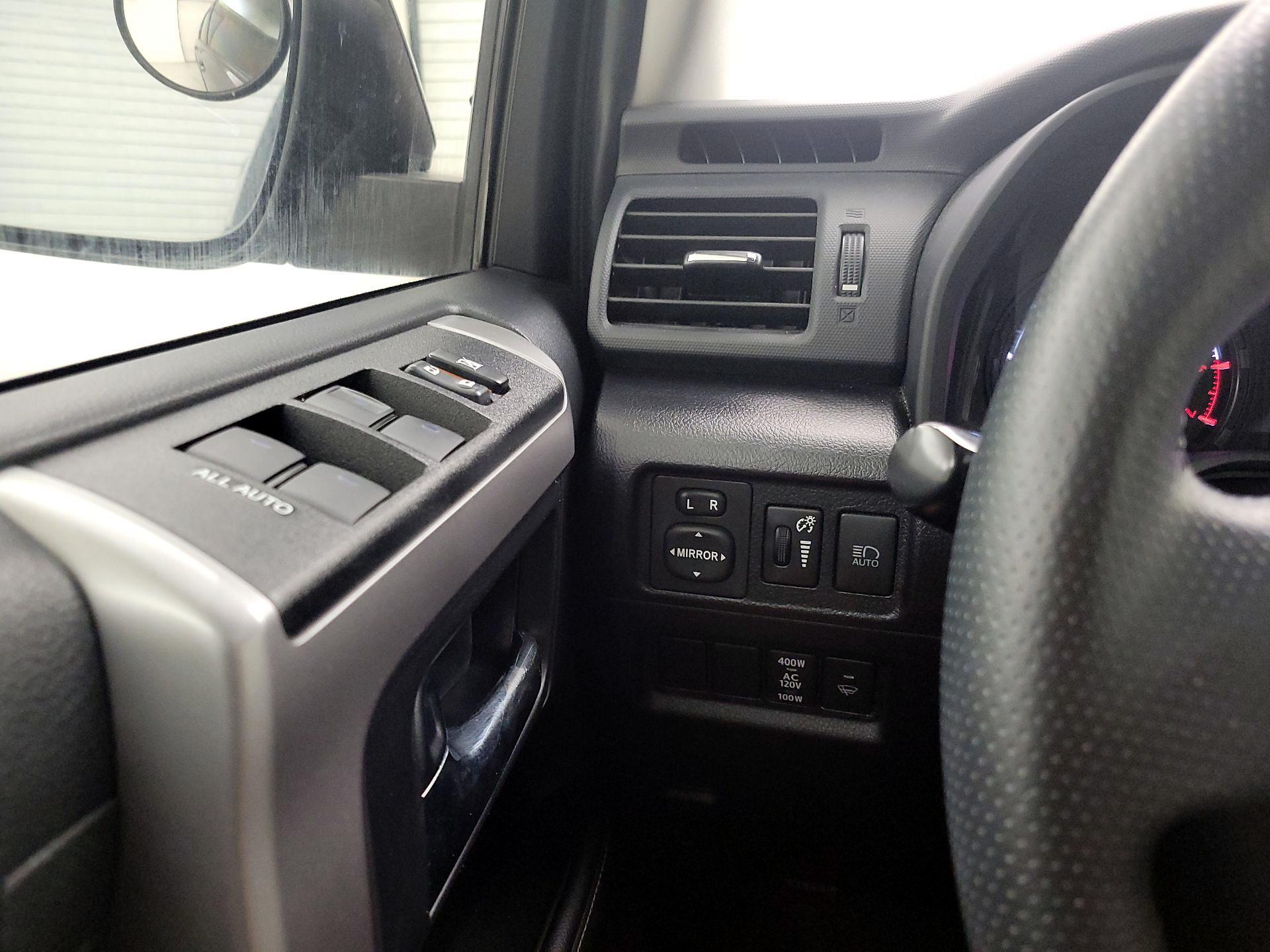 Thumbnail: 2022 Toyota 4Runner - 13