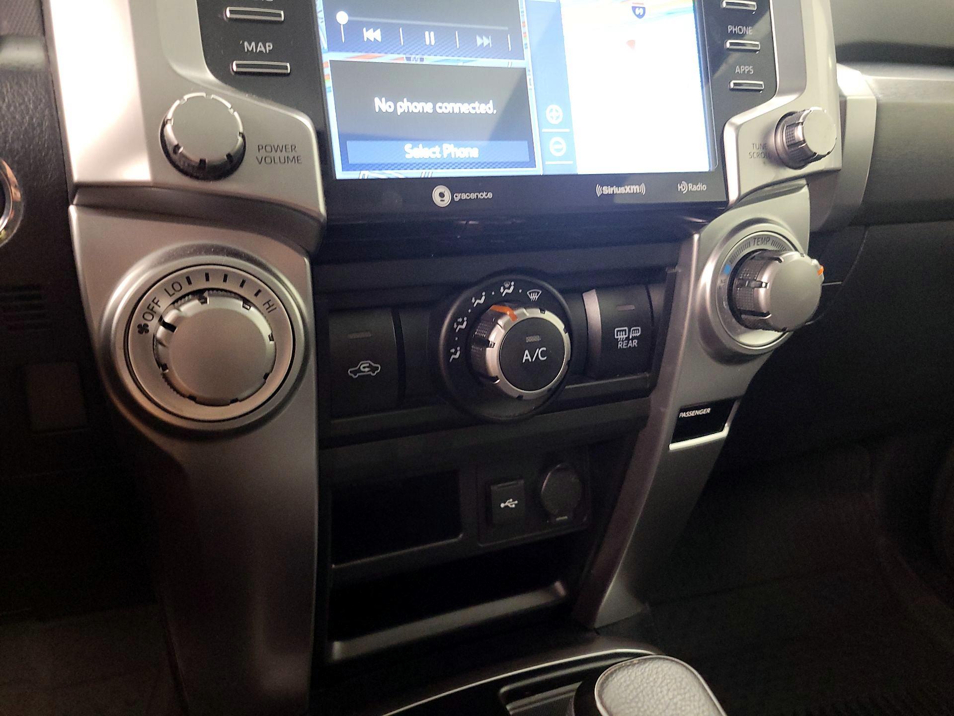 Thumbnail: 2022 Toyota 4Runner - 17