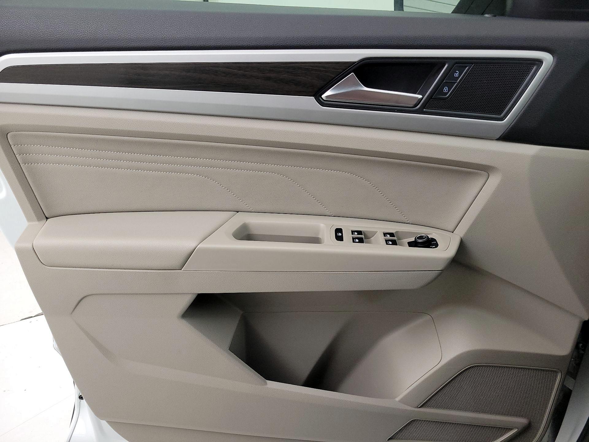 Thumbnail: 2022 Volkswagen Atlas - 12