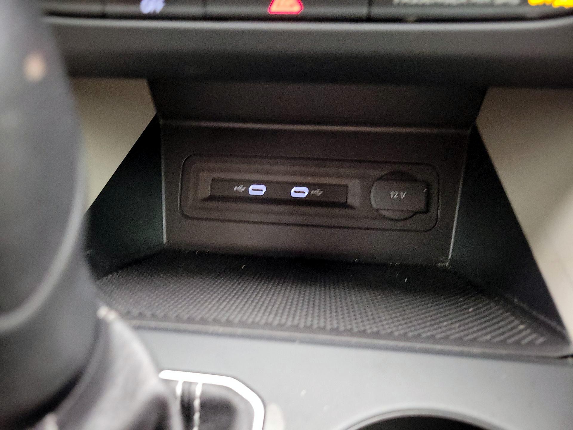 Thumbnail: 2022 Volkswagen Atlas - 18