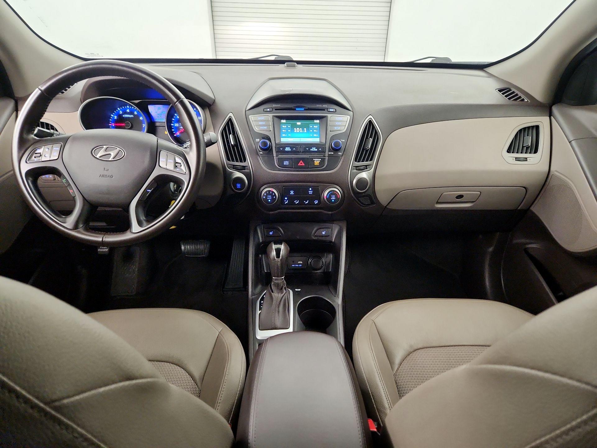 Thumbnail: 2015 Hyundai Tucson - 9