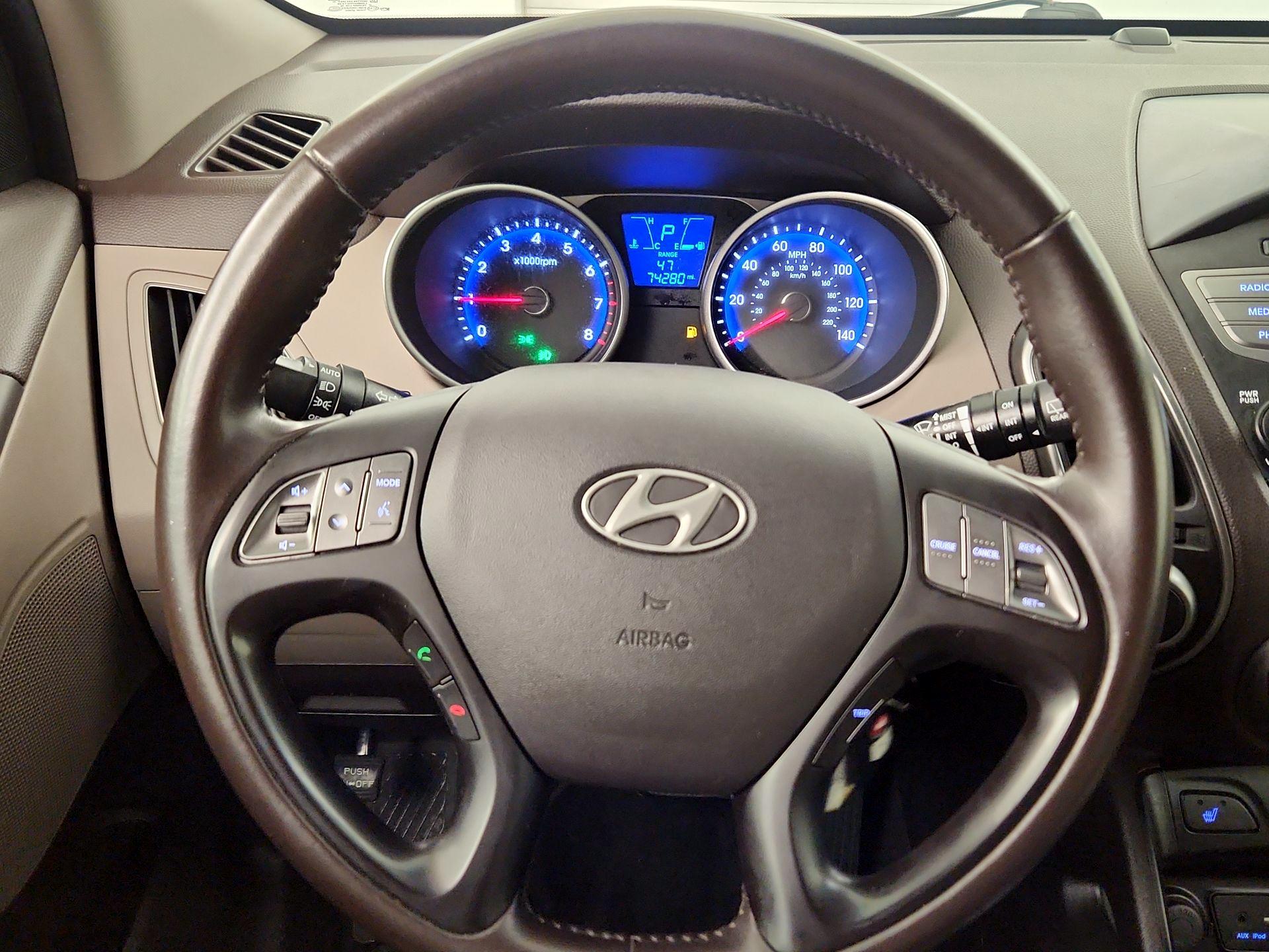 Thumbnail: 2015 Hyundai Tucson - 10