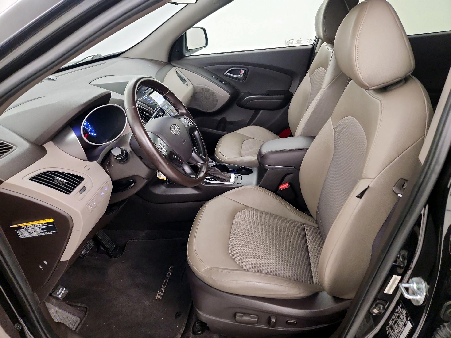 Thumbnail: 2015 Hyundai Tucson - 11