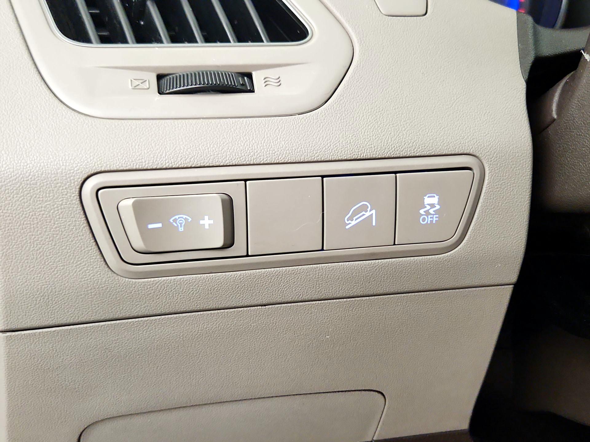 Thumbnail: 2015 Hyundai Tucson - 13