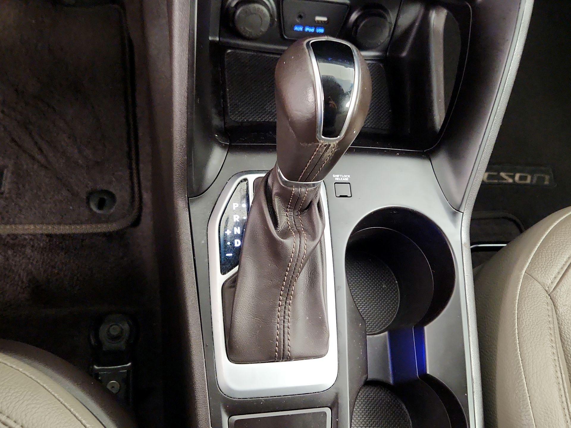 Thumbnail: 2015 Hyundai Tucson - 17