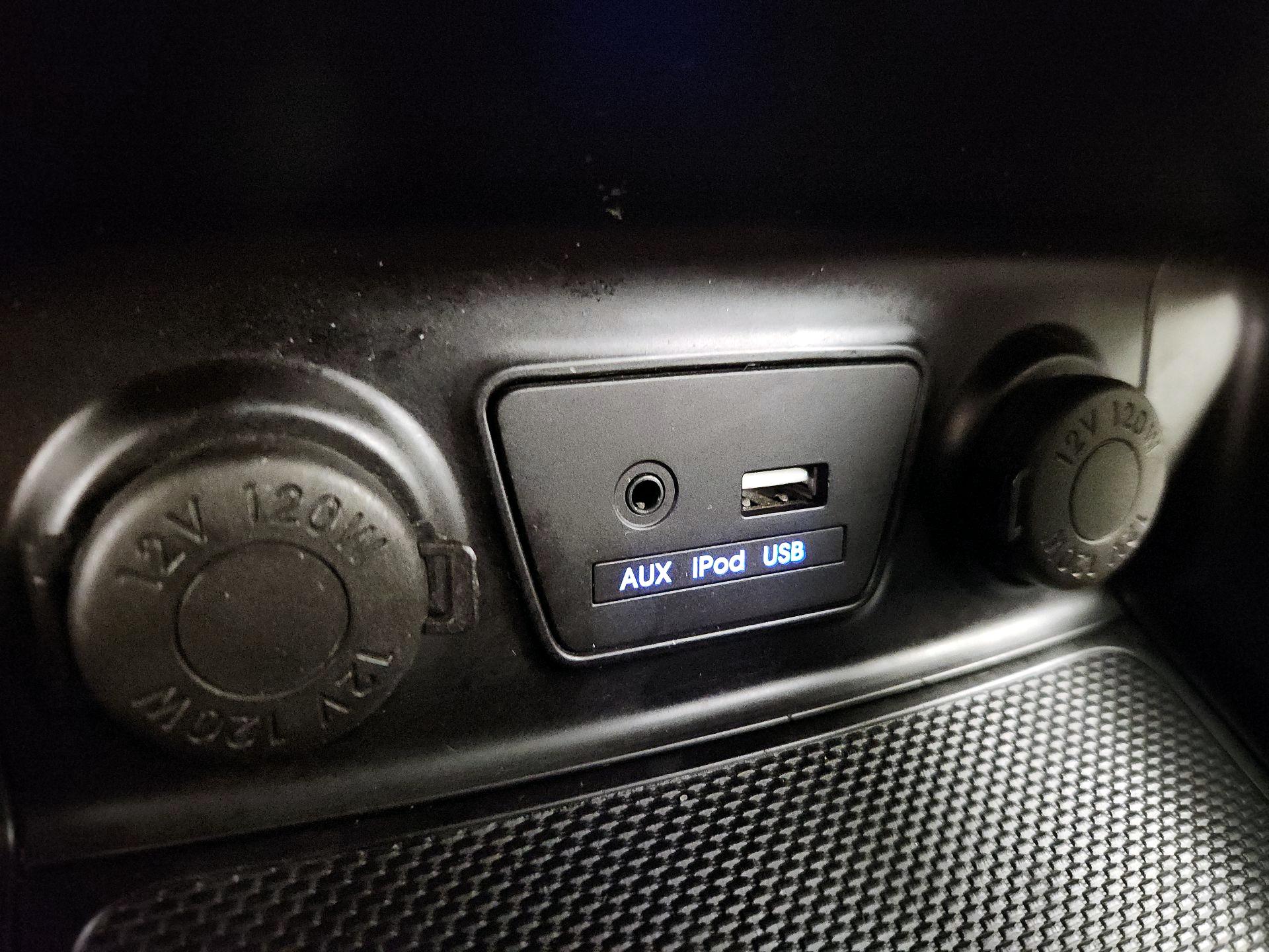 Thumbnail: 2015 Hyundai Tucson - 18