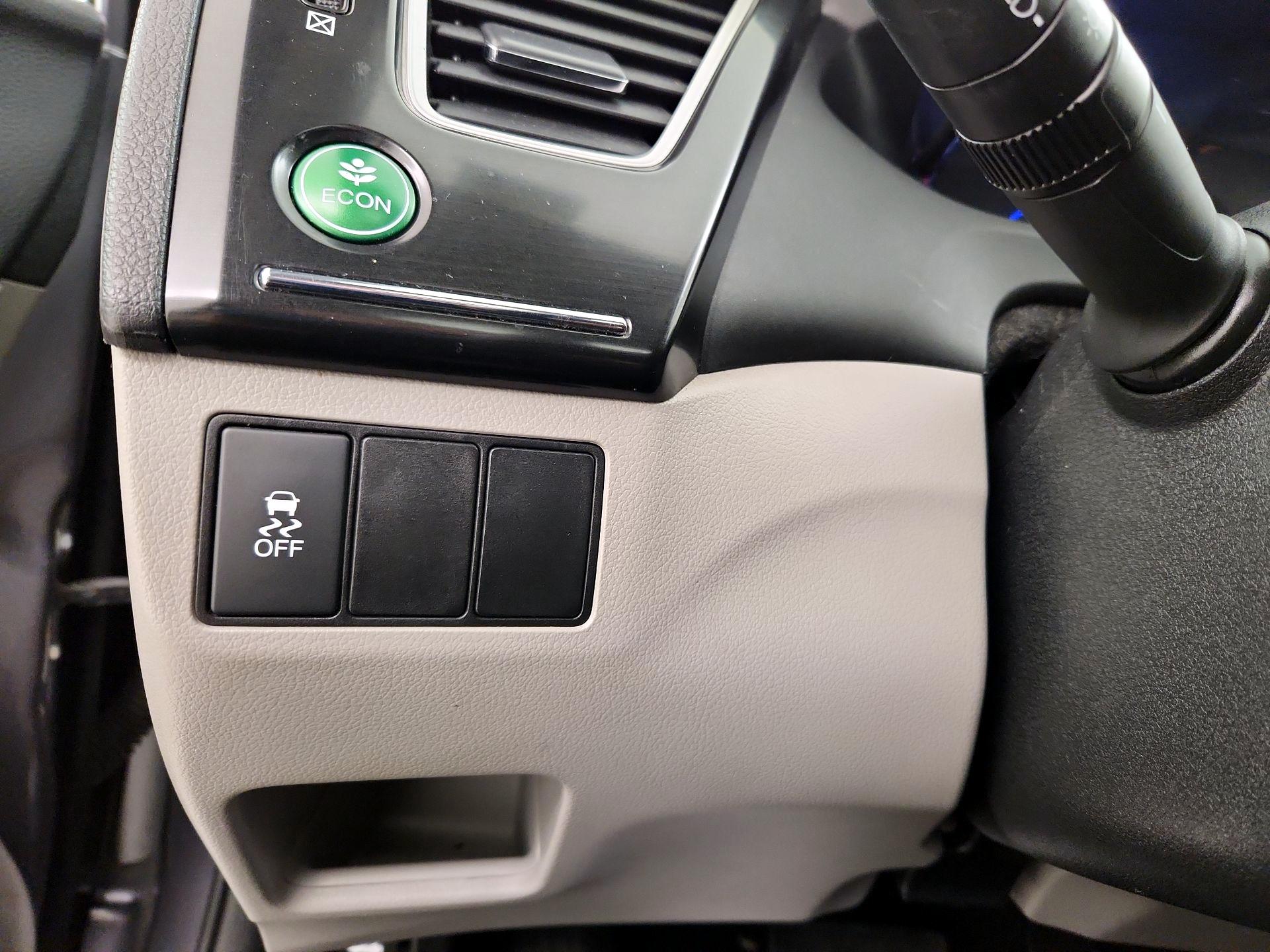 Thumbnail: 2015 Honda Civic - 13