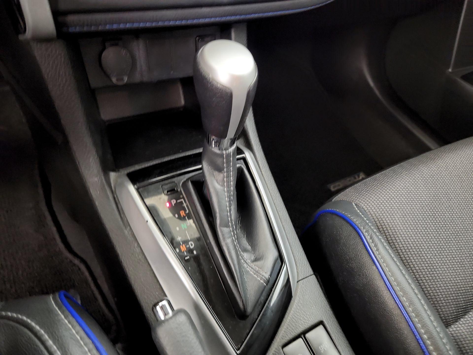 Thumbnail: 2019 Toyota Corolla - 17