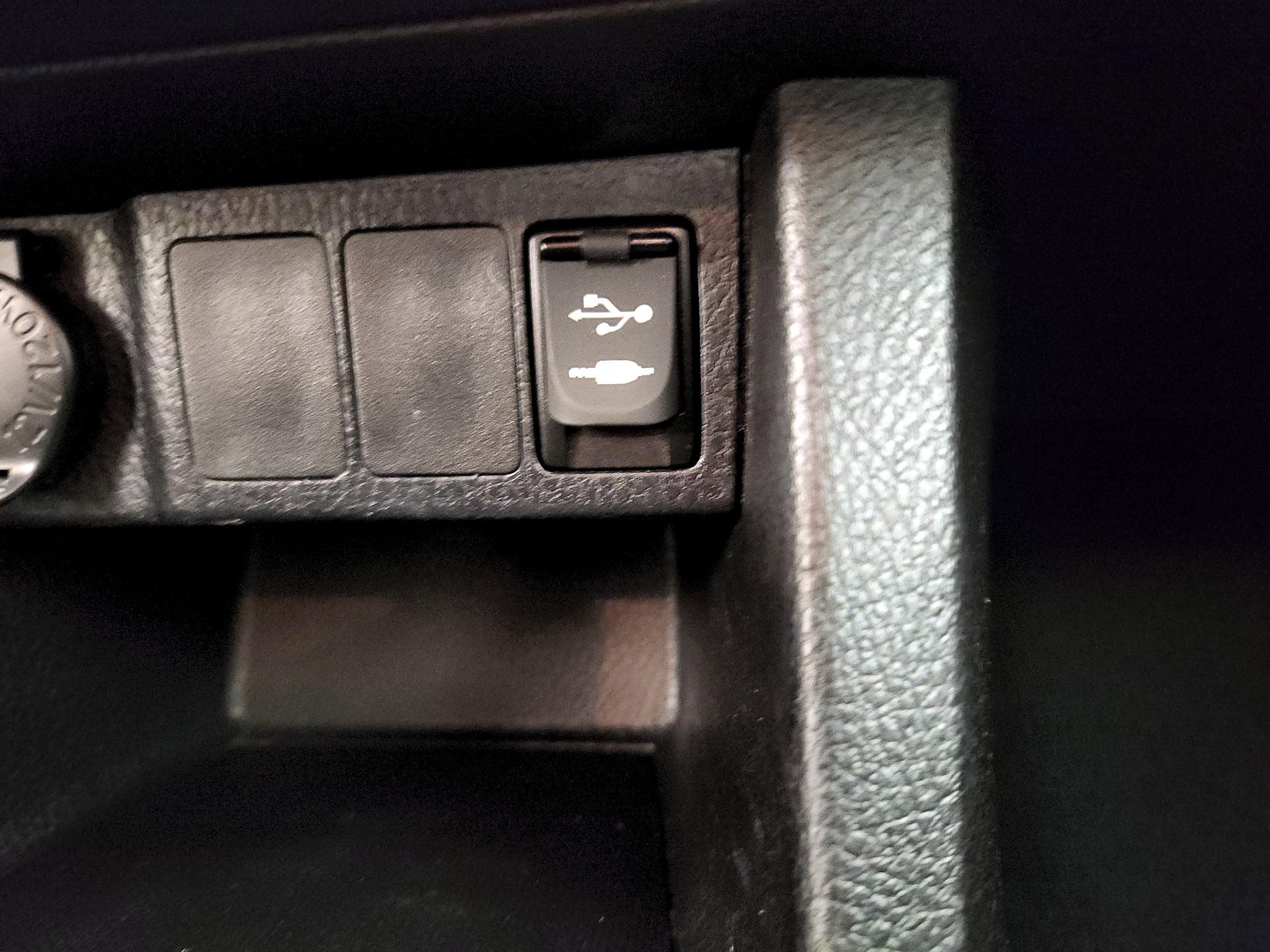 Thumbnail: 2019 Toyota Corolla - 18