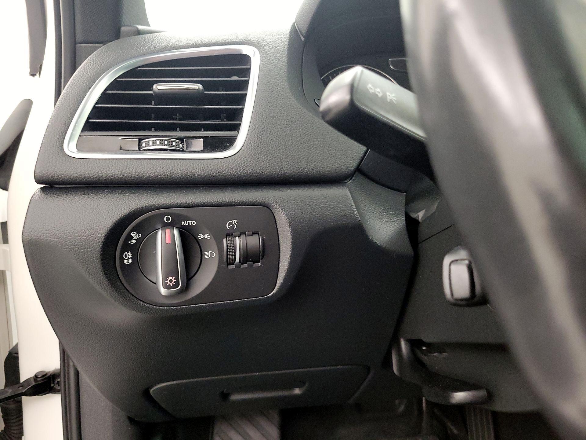 Thumbnail: 2018 Audi Q3 - 13