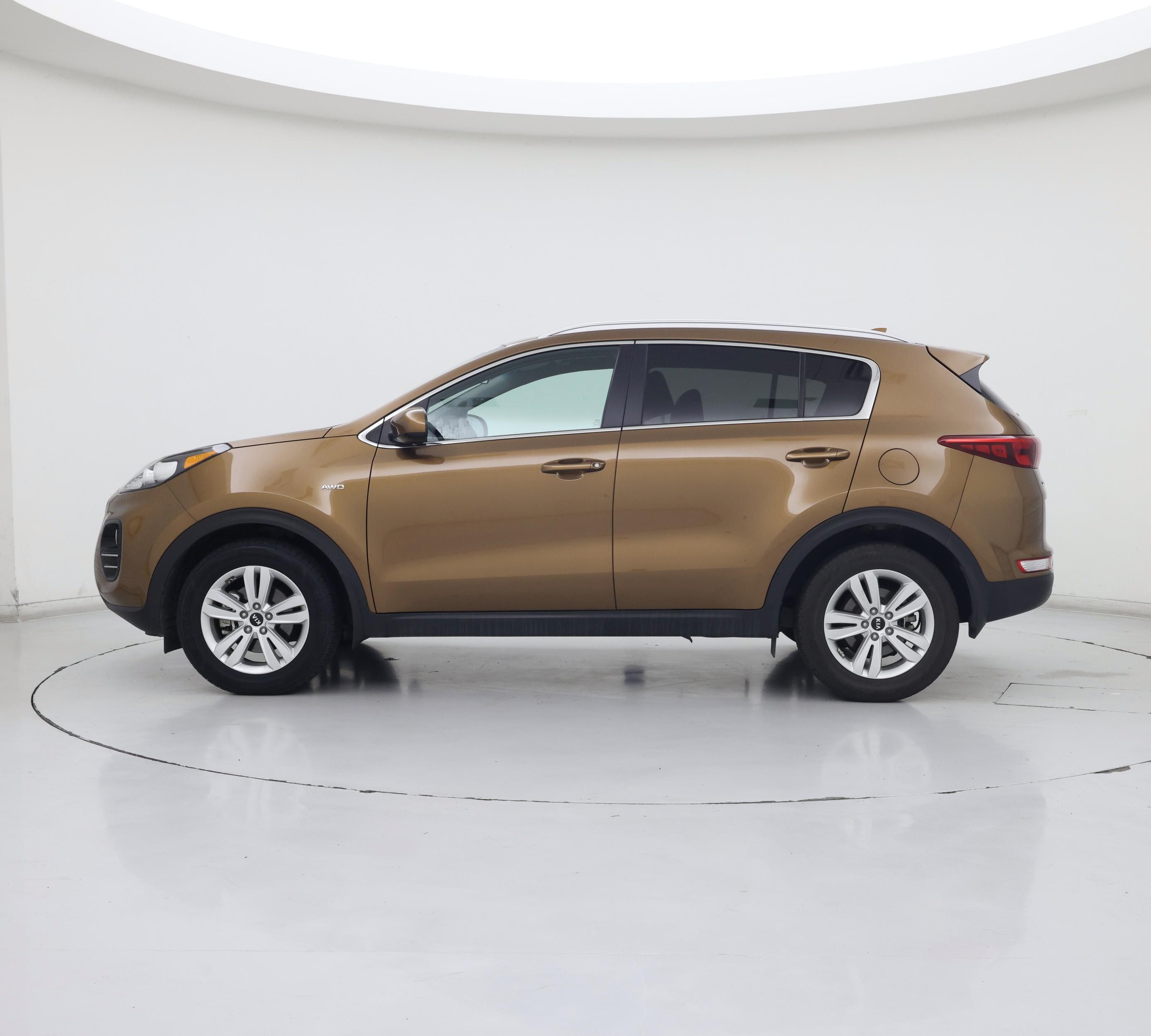 Thumbnail: 2017 Kia Sportage - 3
