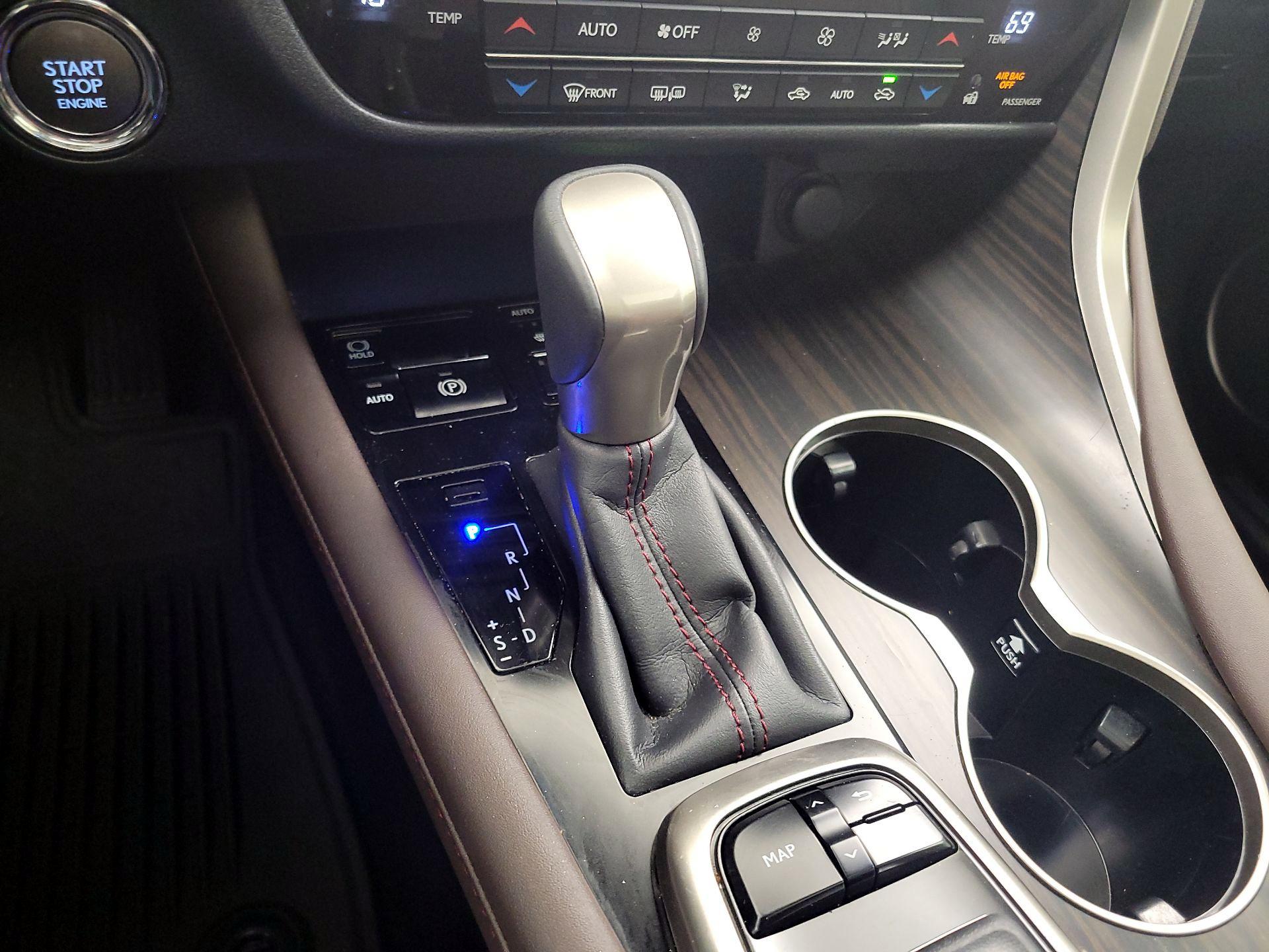 Thumbnail: 2017 Lexus RX - 18