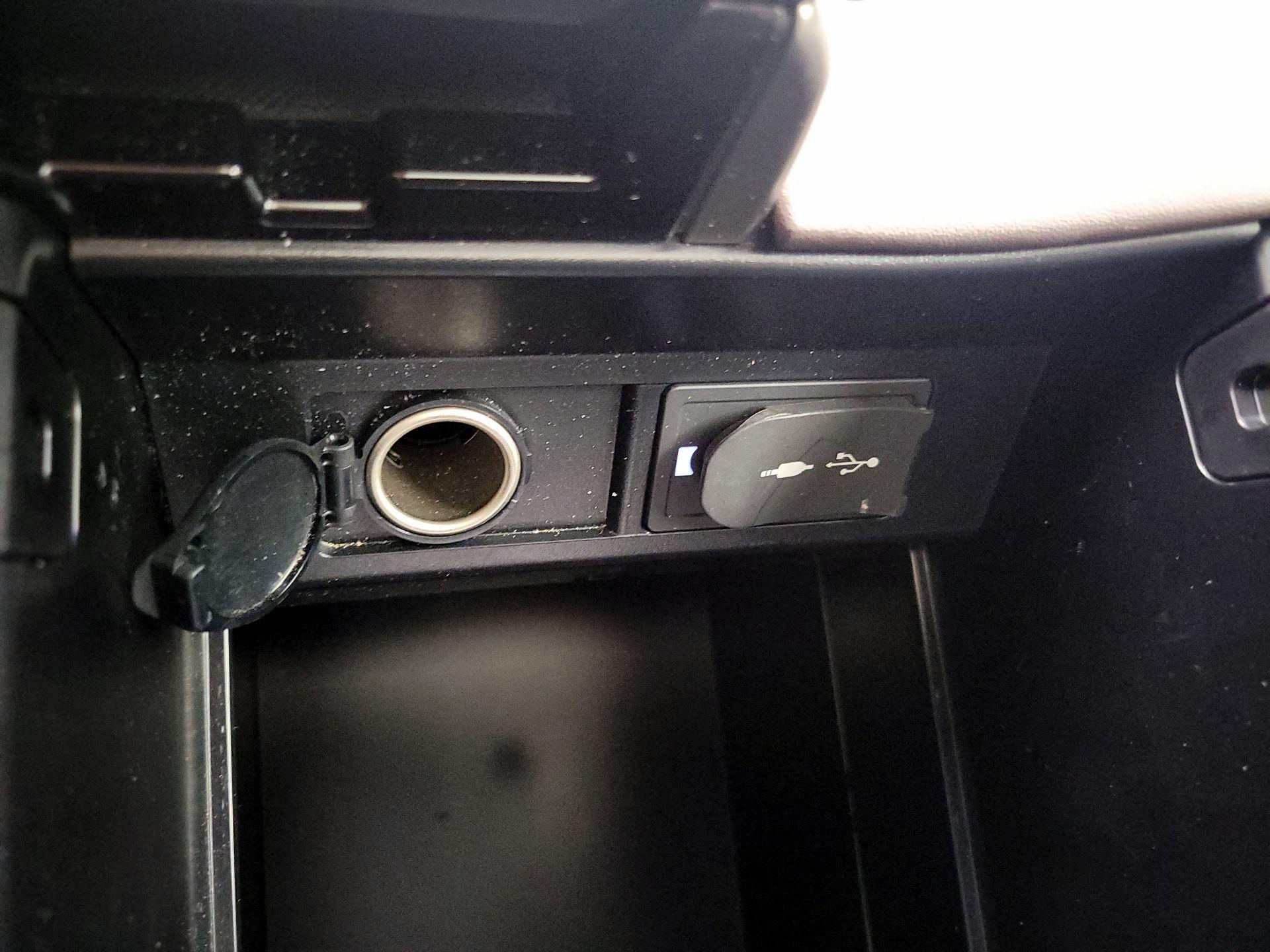 Thumbnail: 2017 Lexus RX - 19