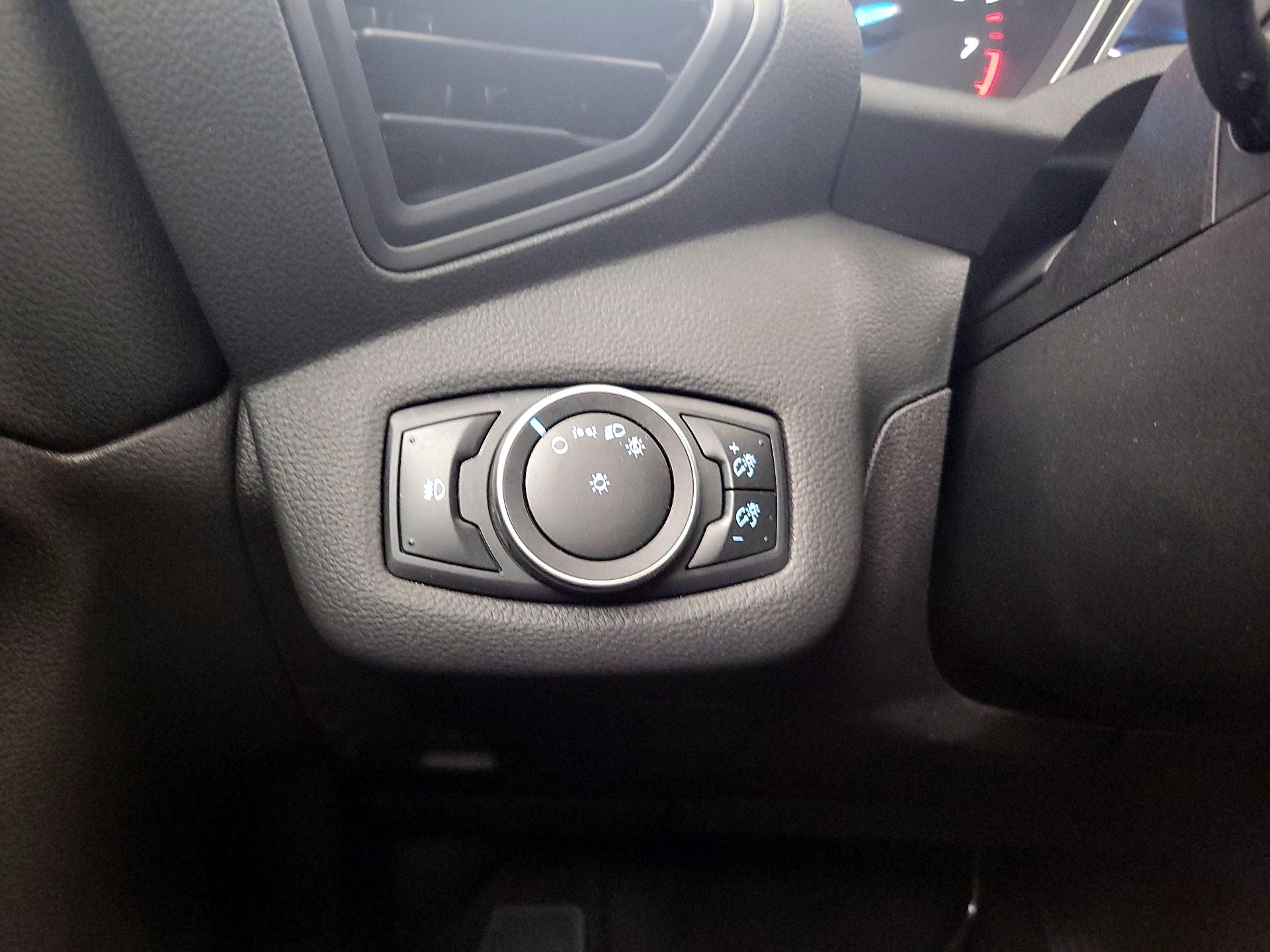 Thumbnail: 2016 Ford Escape - 13