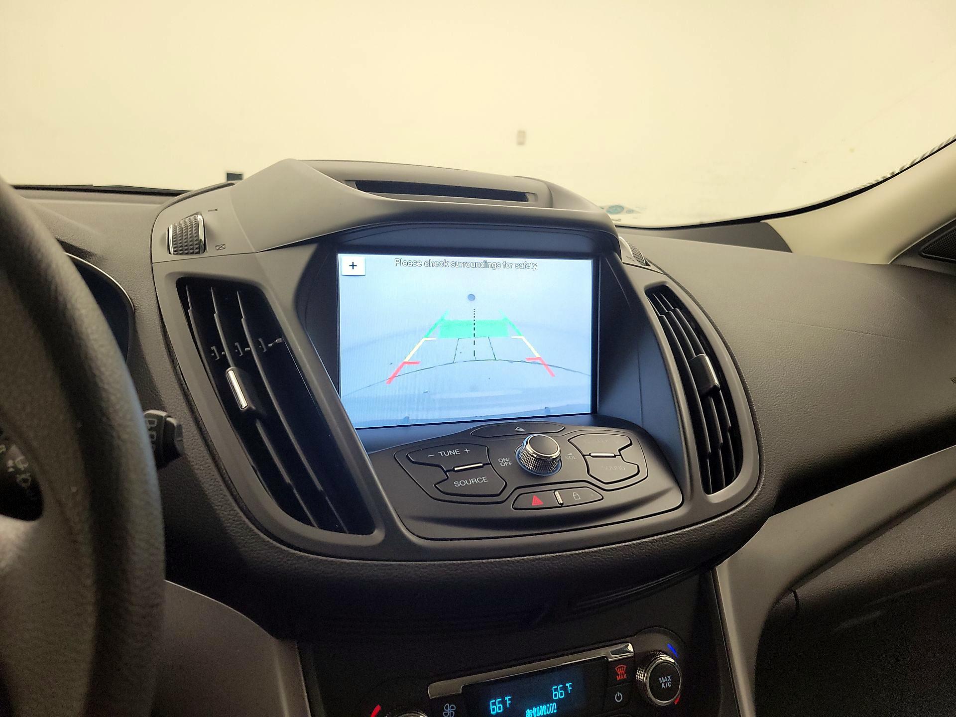 Thumbnail: 2016 Ford Escape - 14