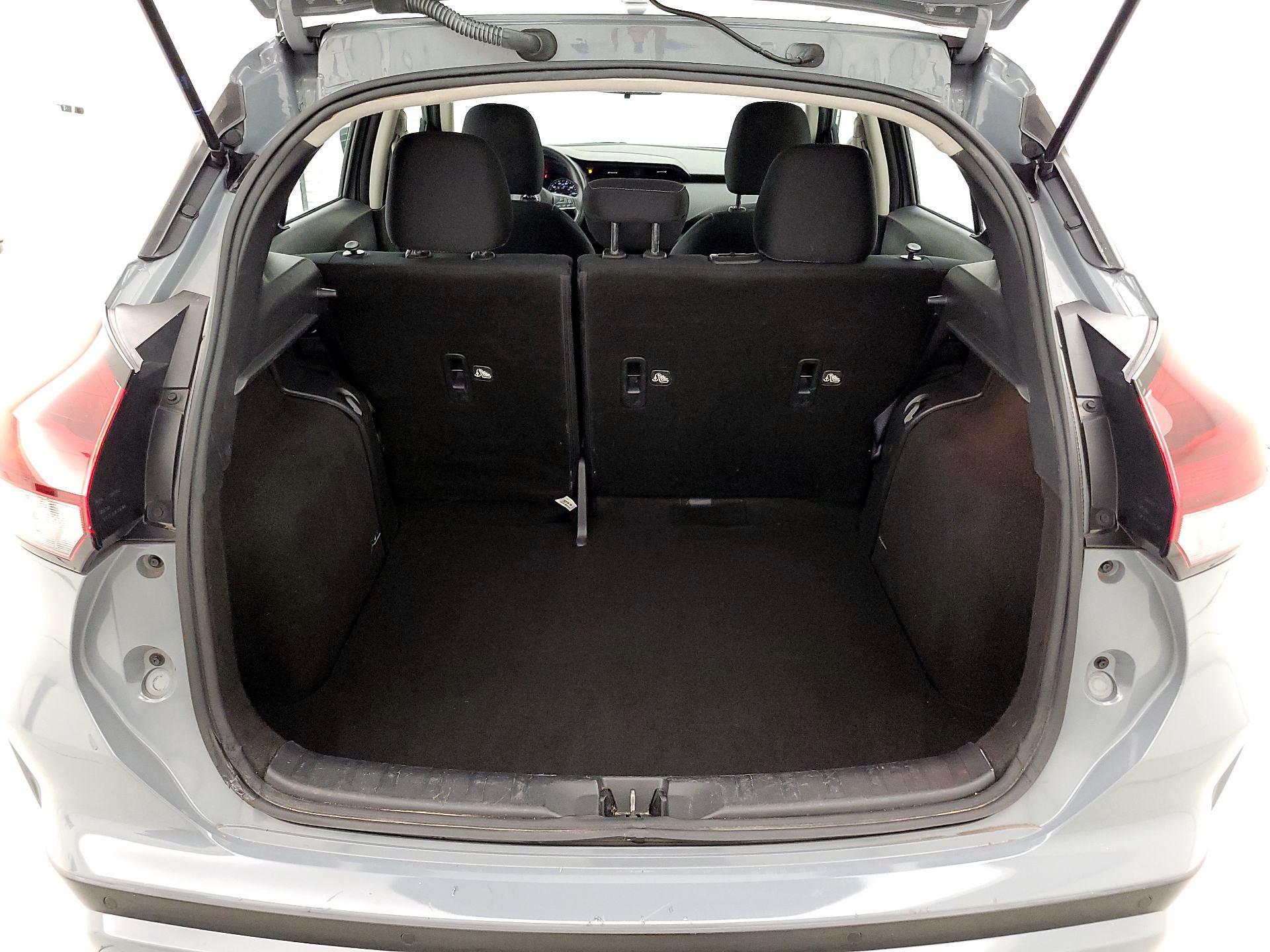 Thumbnail: 2023 Nissan Kicks - 19