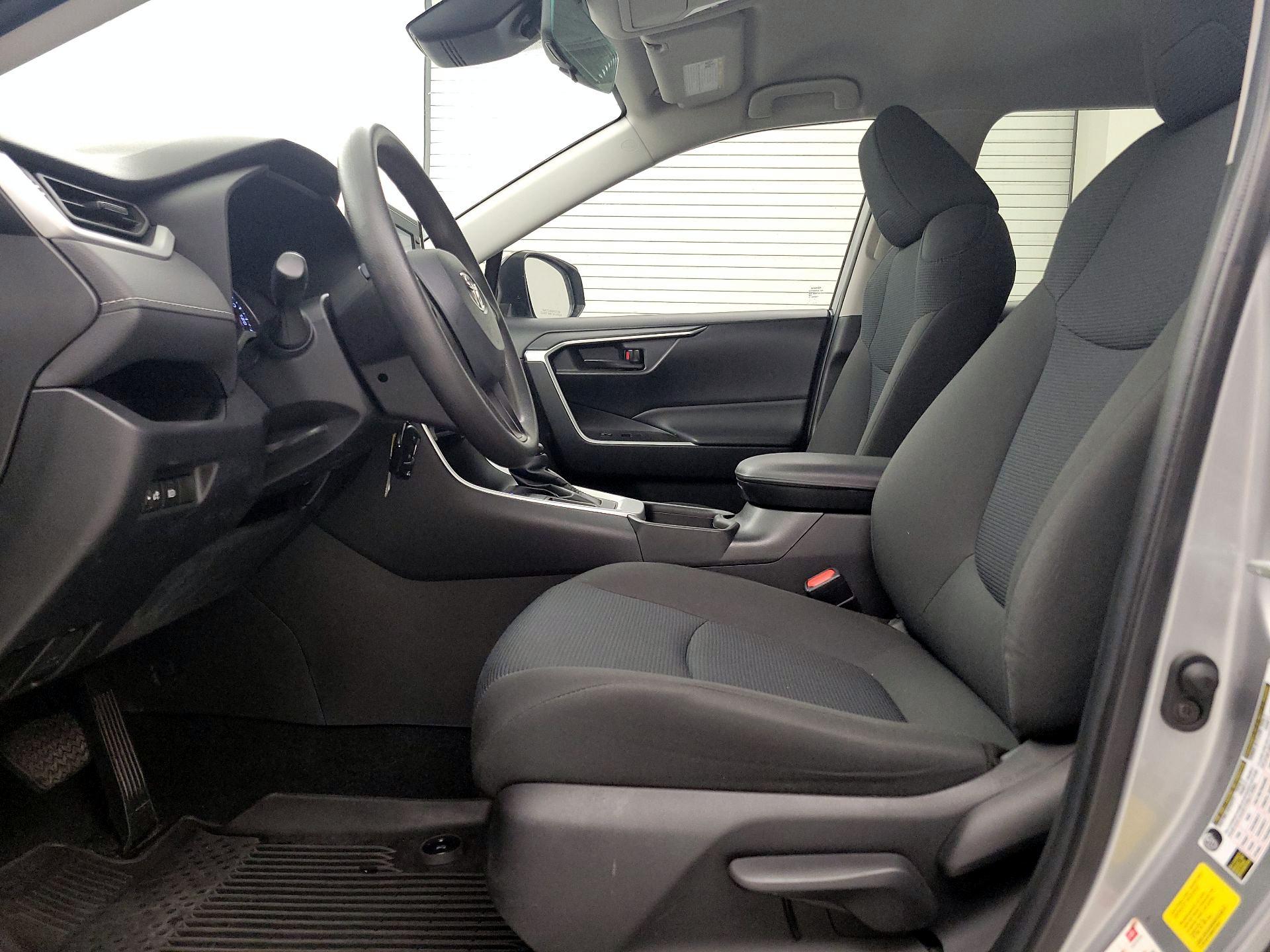 Thumbnail: 2022 Toyota RAV4 - 11