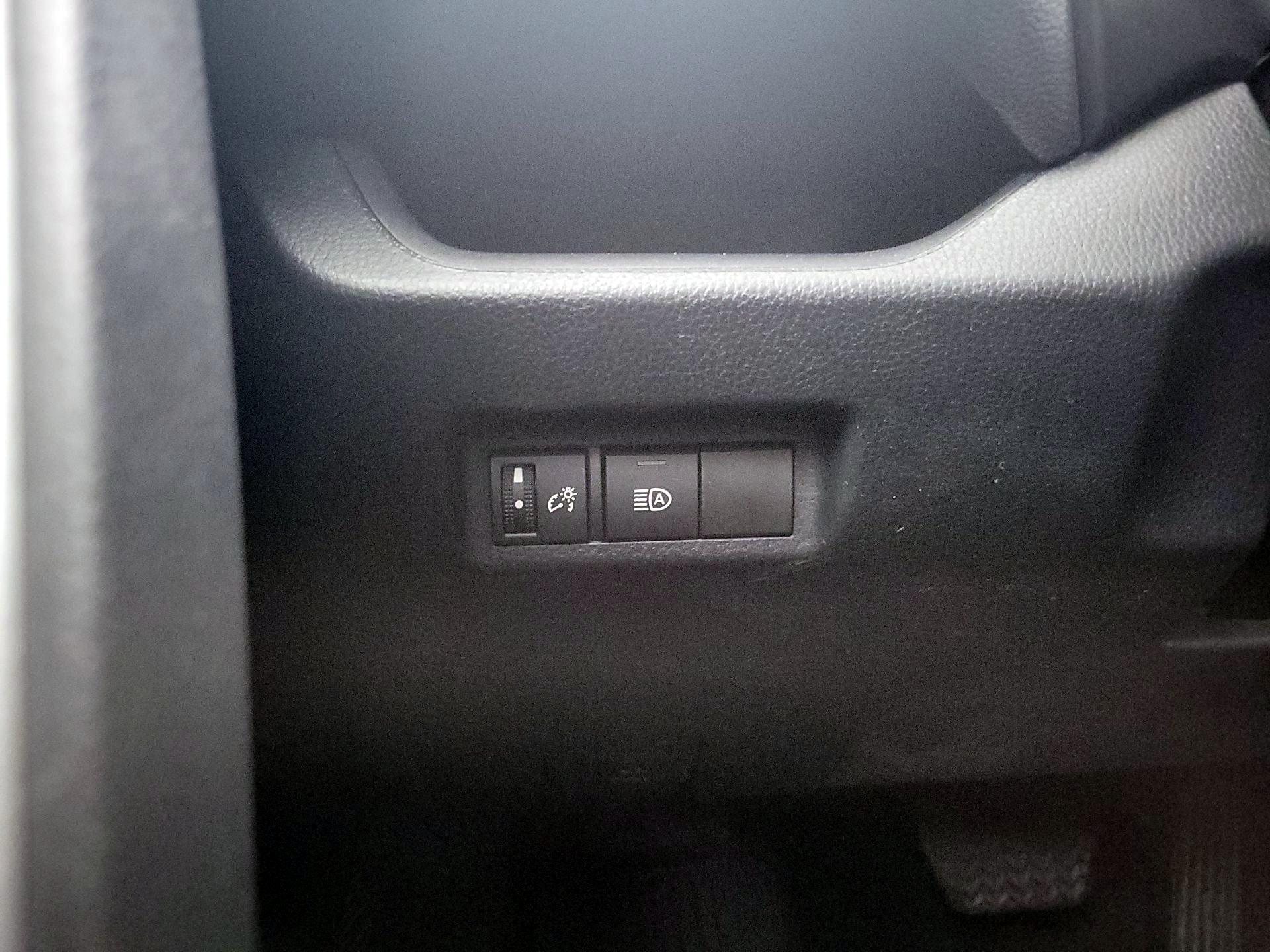 Thumbnail: 2022 Toyota RAV4 - 13