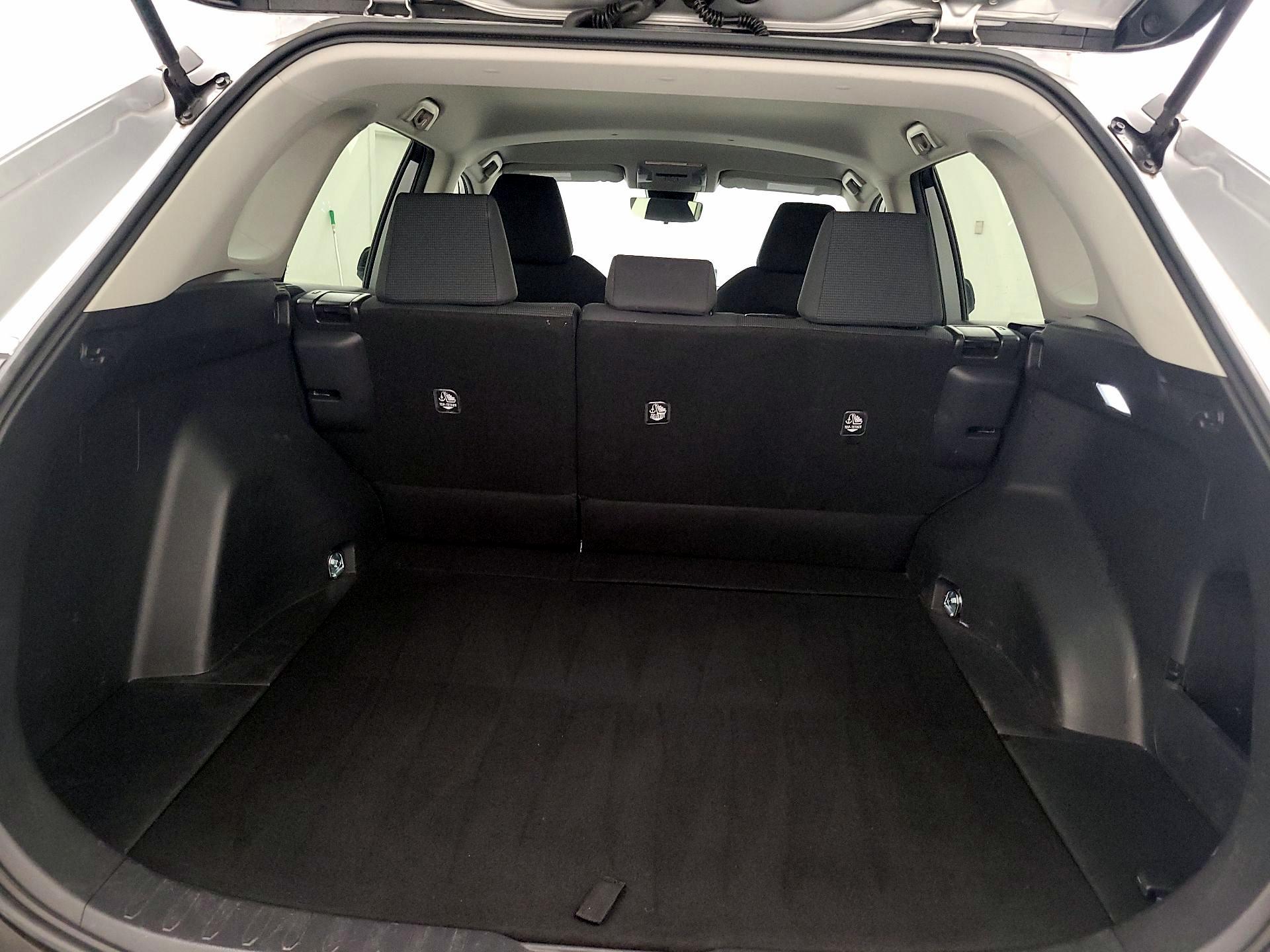 Thumbnail: 2022 Toyota RAV4 - 20