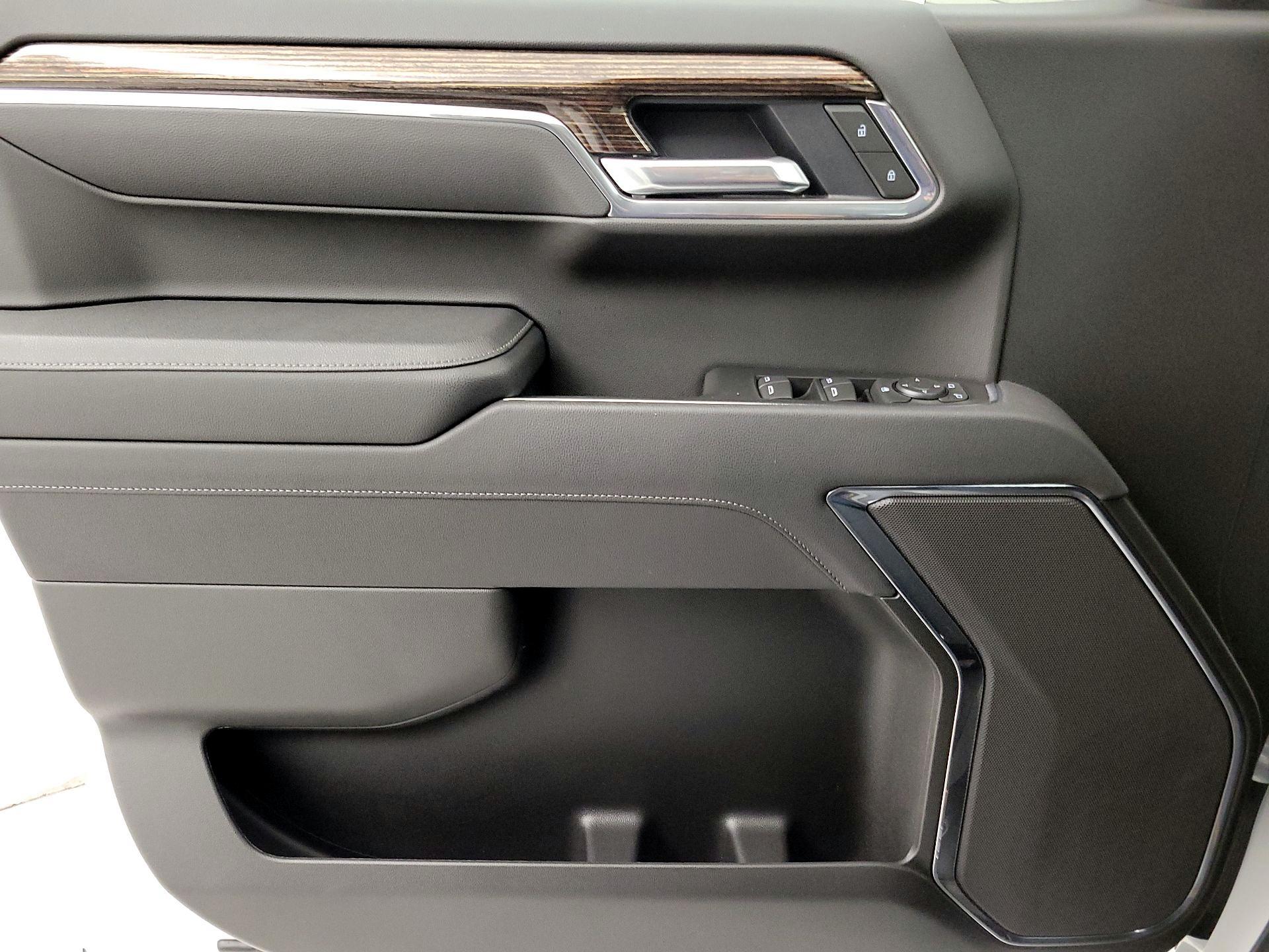 Thumbnail: 2025 GMC Sierra 1500 - 12