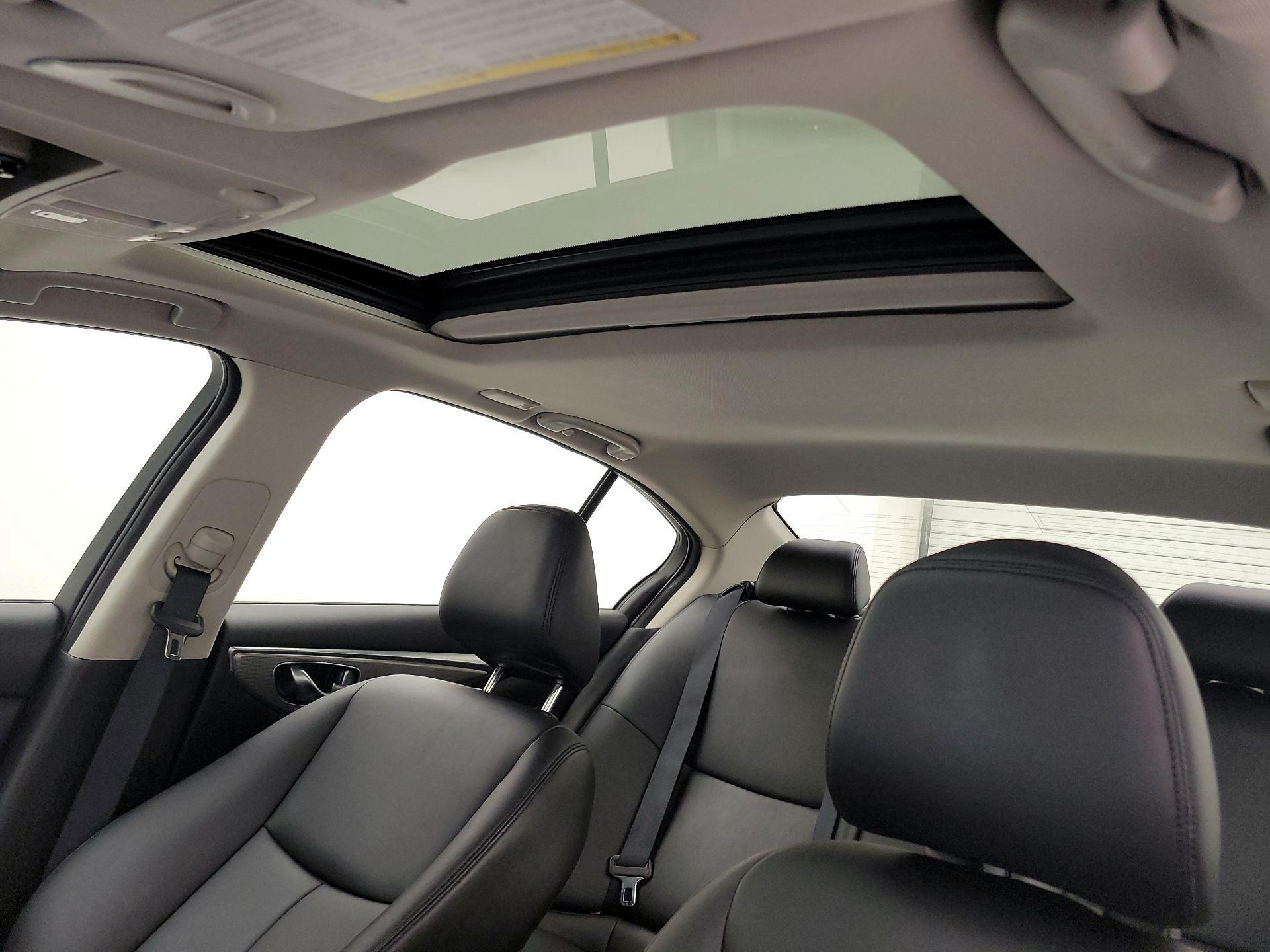 Thumbnail: 2015 INFINITI Q50 - 20