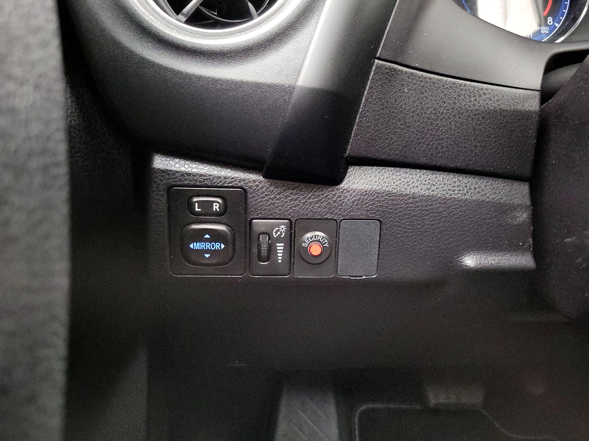 Thumbnail: 2018 Toyota Corolla - 13