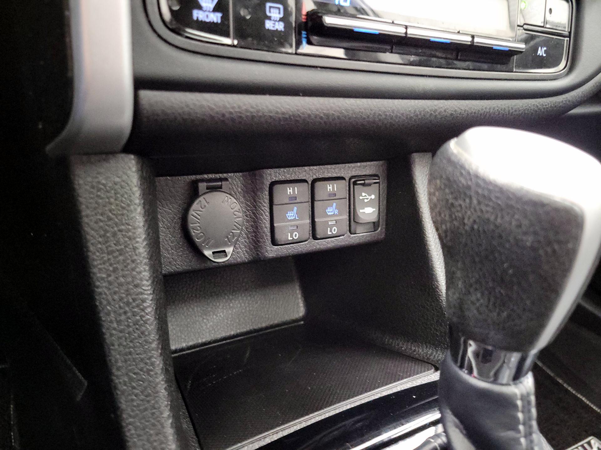 Thumbnail: 2018 Toyota Corolla - 18