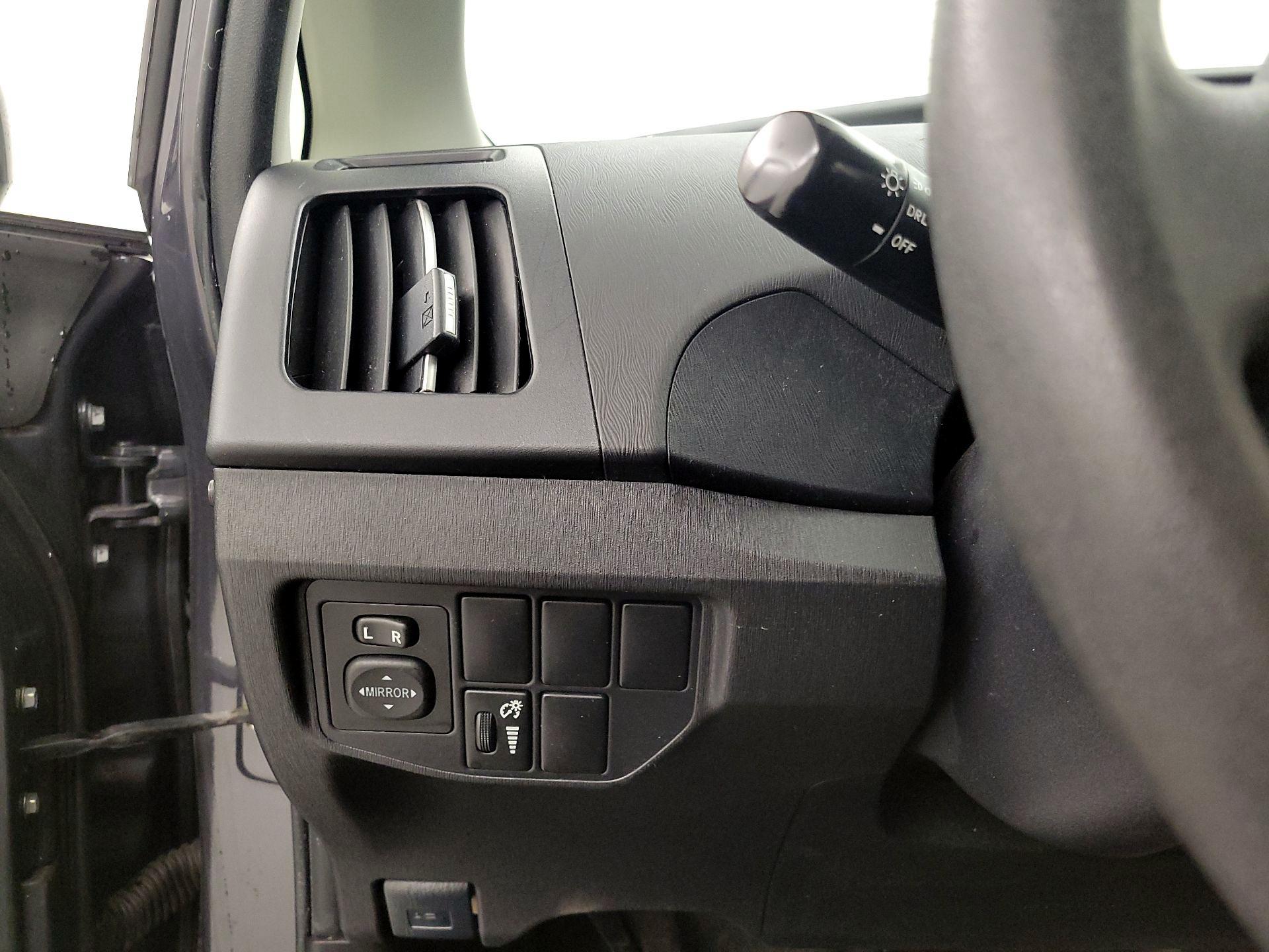 Thumbnail: 2015 Toyota Prius - 13