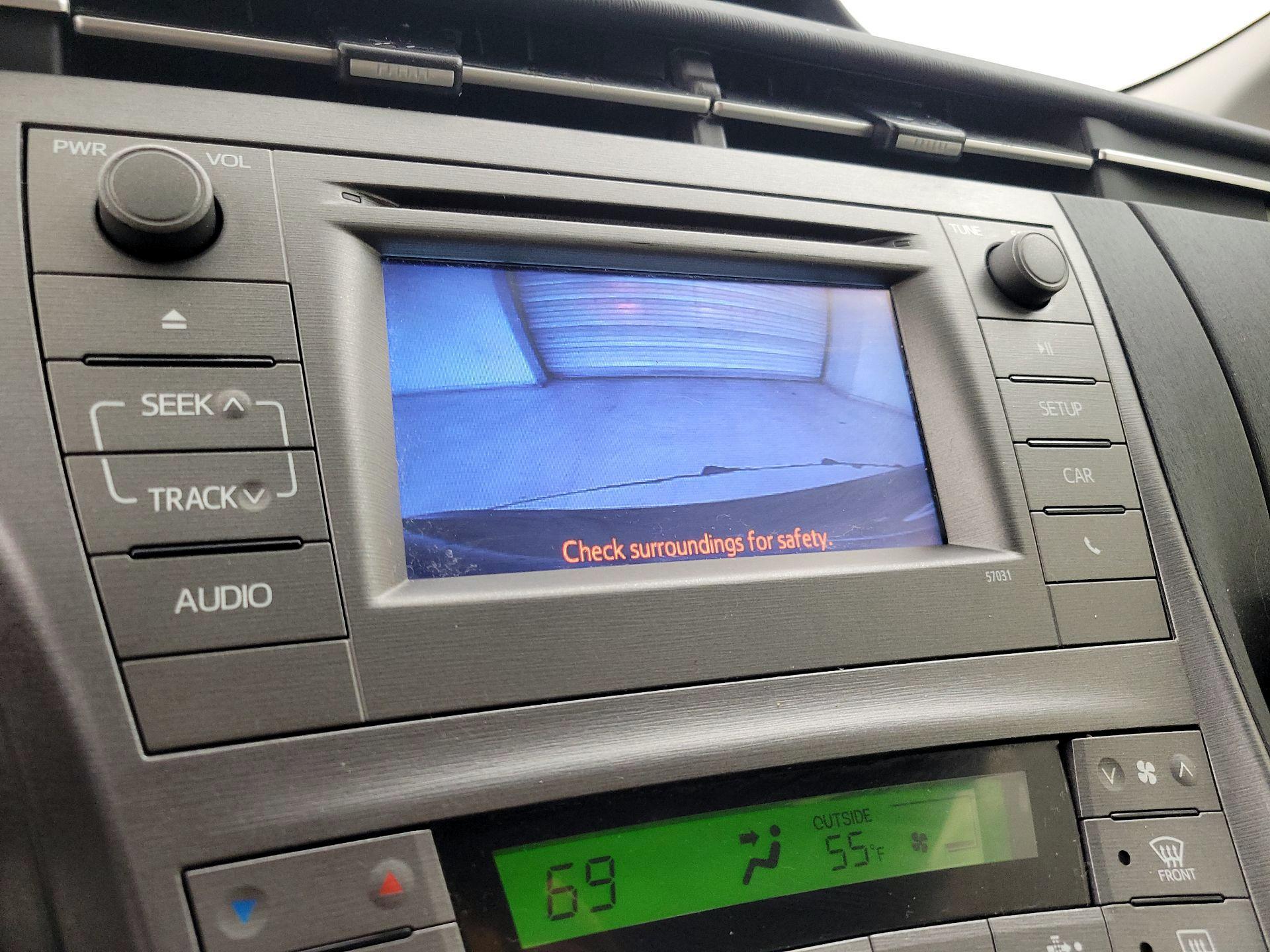 Thumbnail: 2015 Toyota Prius - 14