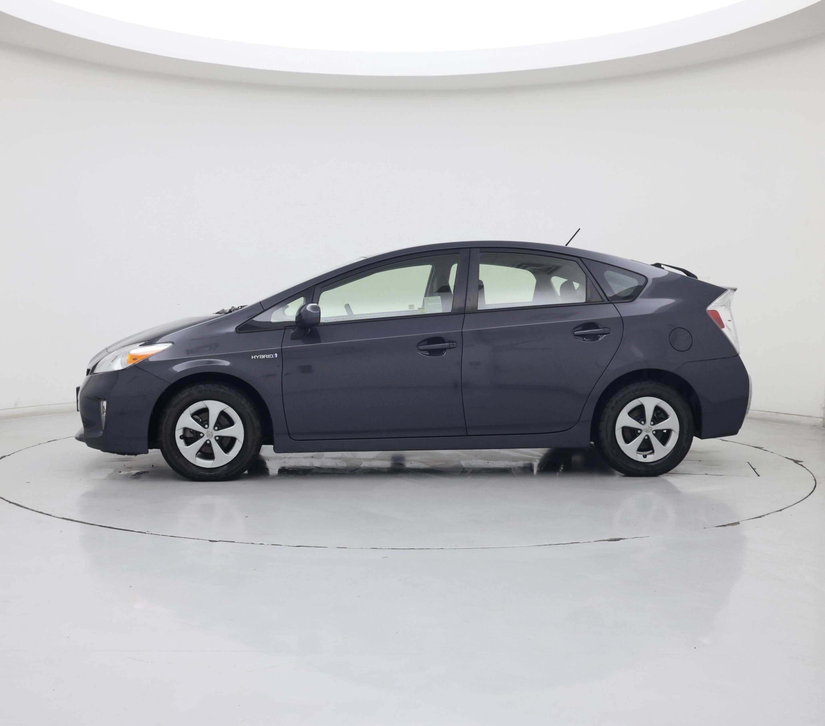 Thumbnail: 2015 Toyota Prius - 3