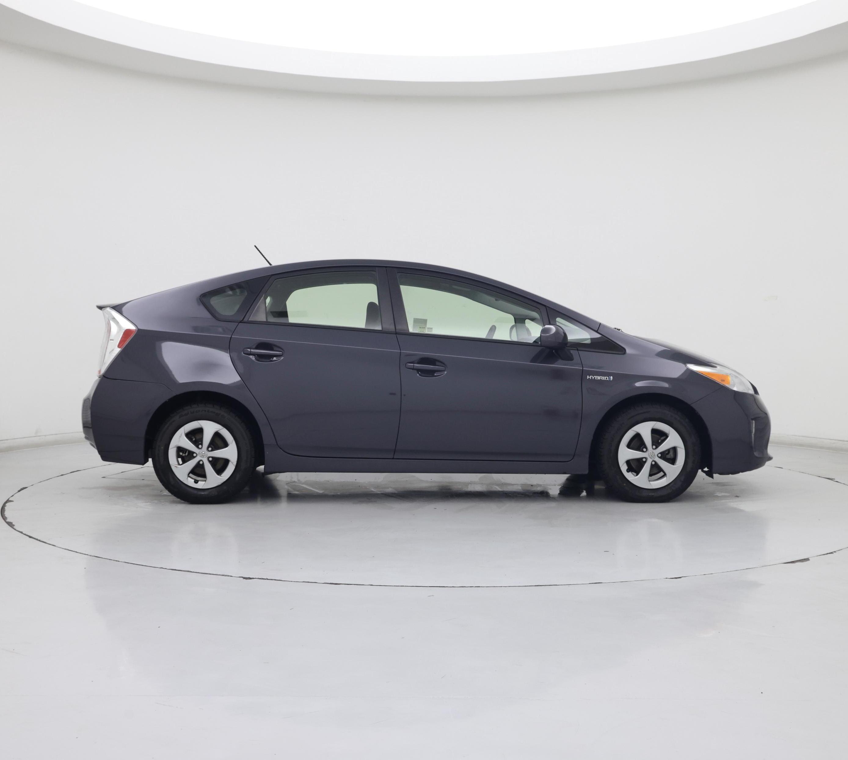 Thumbnail: 2015 Toyota Prius - 7