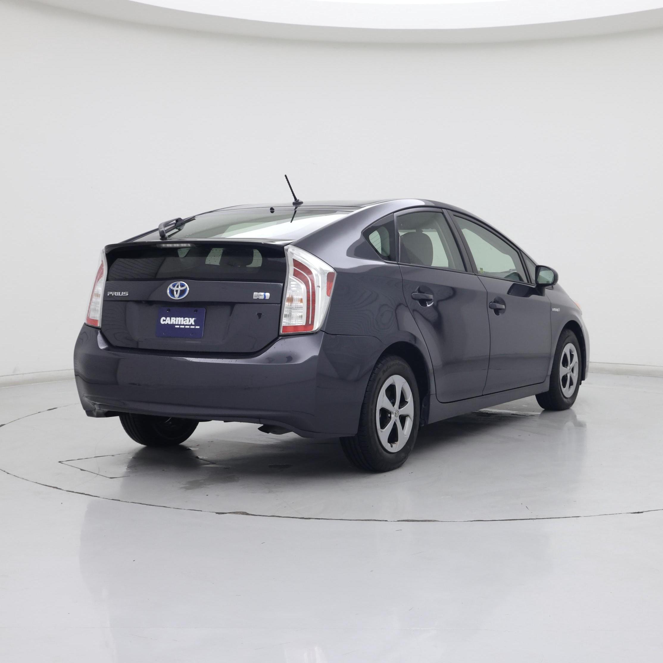 Thumbnail: 2015 Toyota Prius - 8