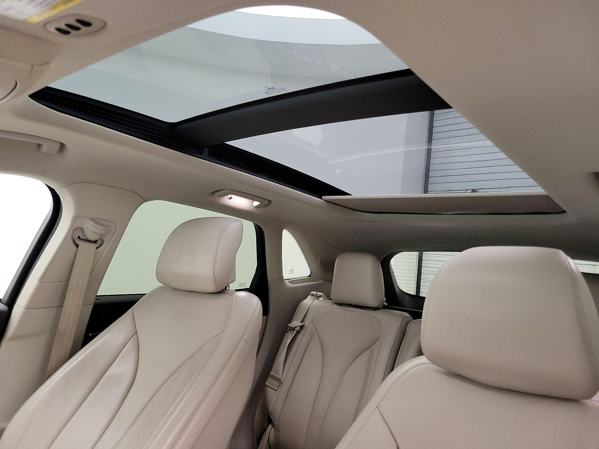 Thumbnail: 2019 Lincoln MKC - 20