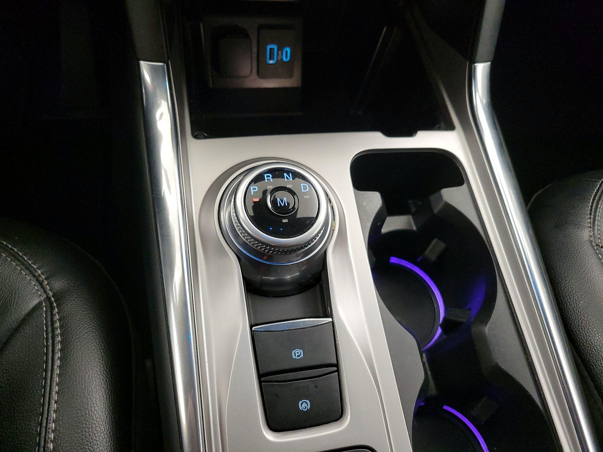 Thumbnail: 2020 Ford Explorer - 18