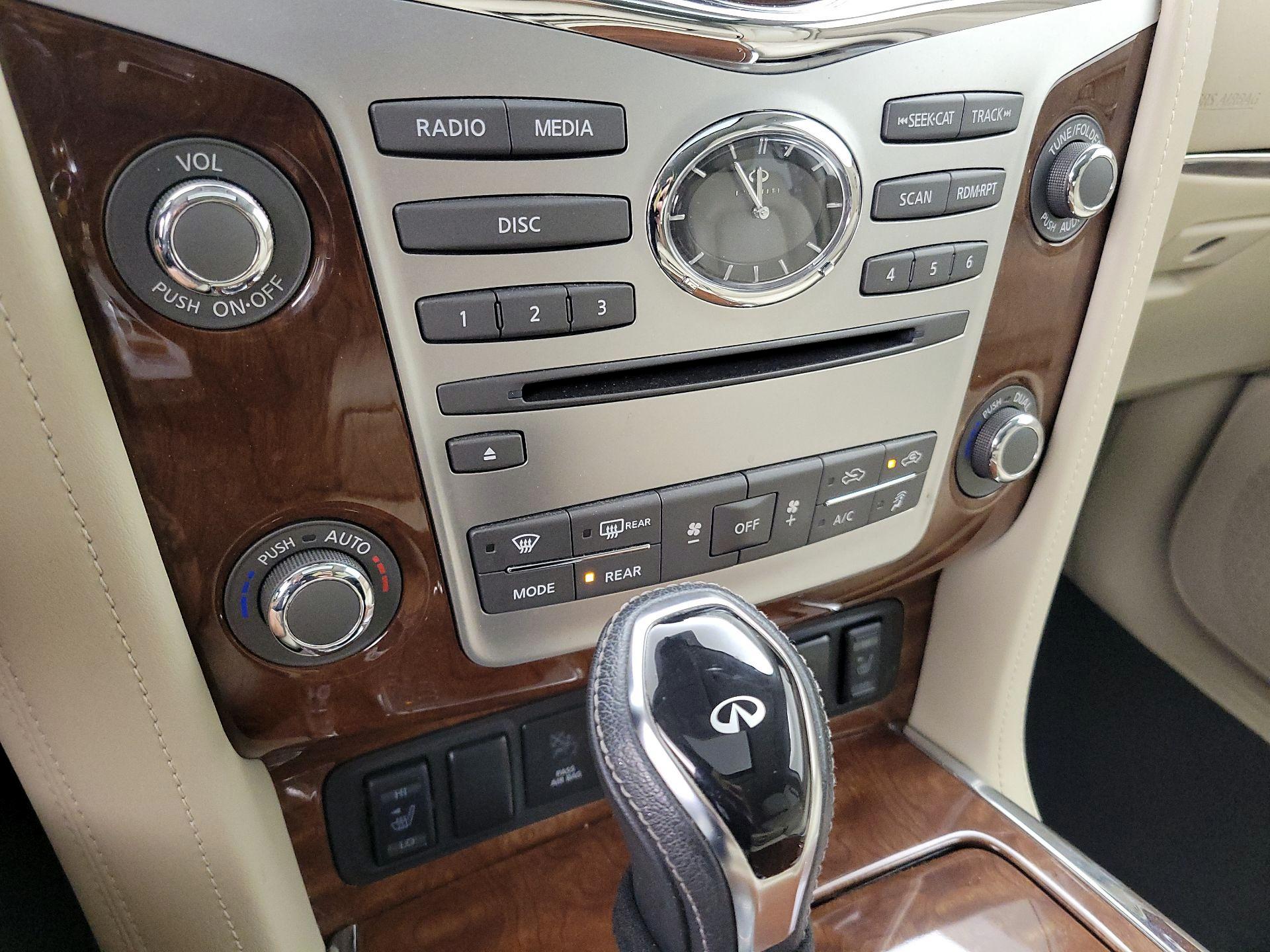 Thumbnail: 2018 INFINITI QX80 - 17