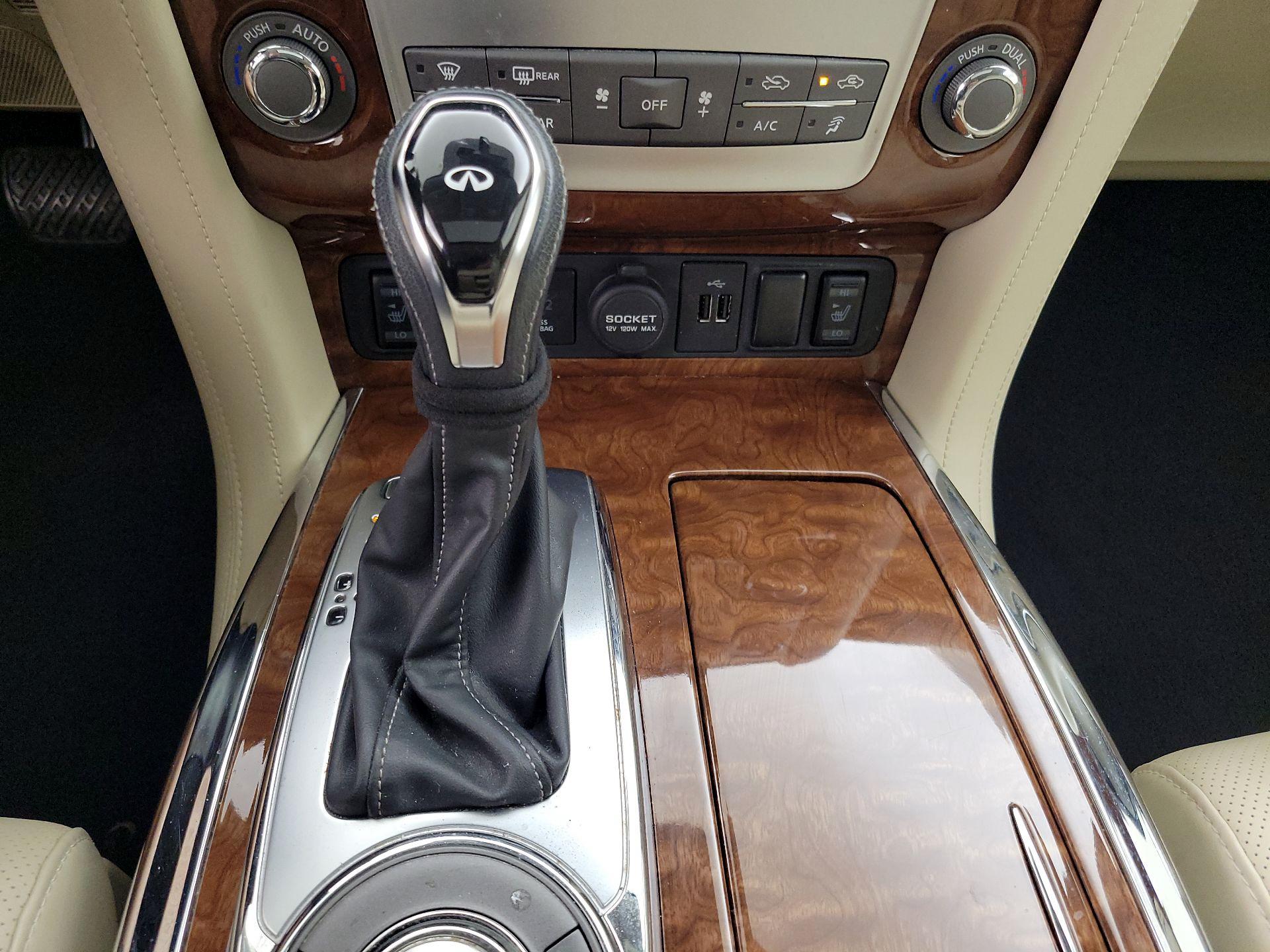 Thumbnail: 2018 INFINITI QX80 - 18