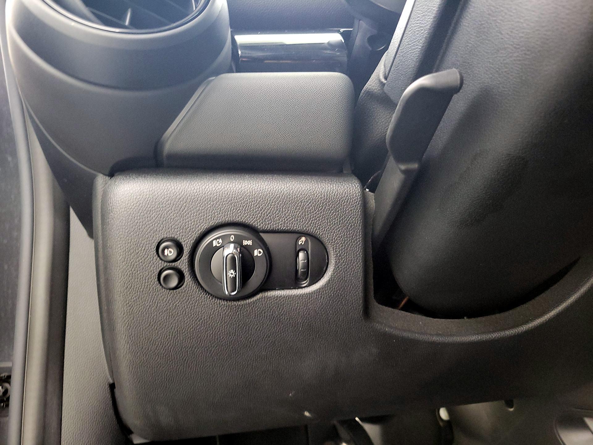 Thumbnail: 2020 MINI Cooper Hardtop - 13