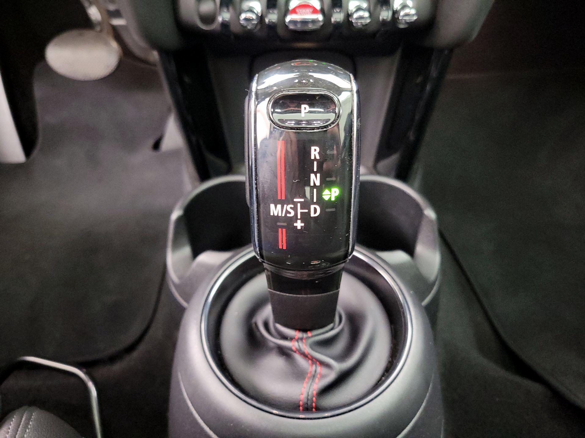 Thumbnail: 2020 MINI Cooper Hardtop - 17