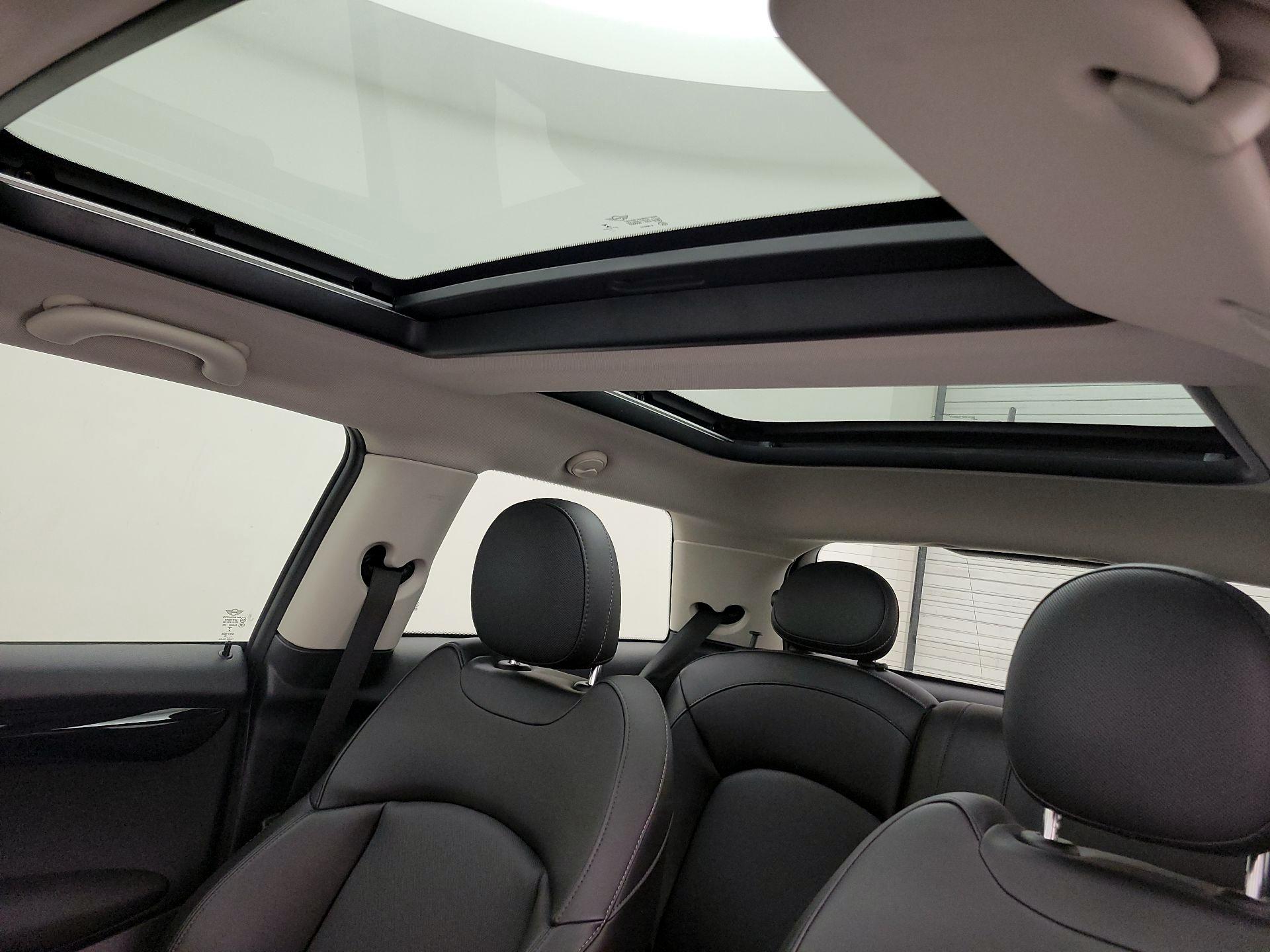 Thumbnail: 2020 MINI Cooper Hardtop - 19