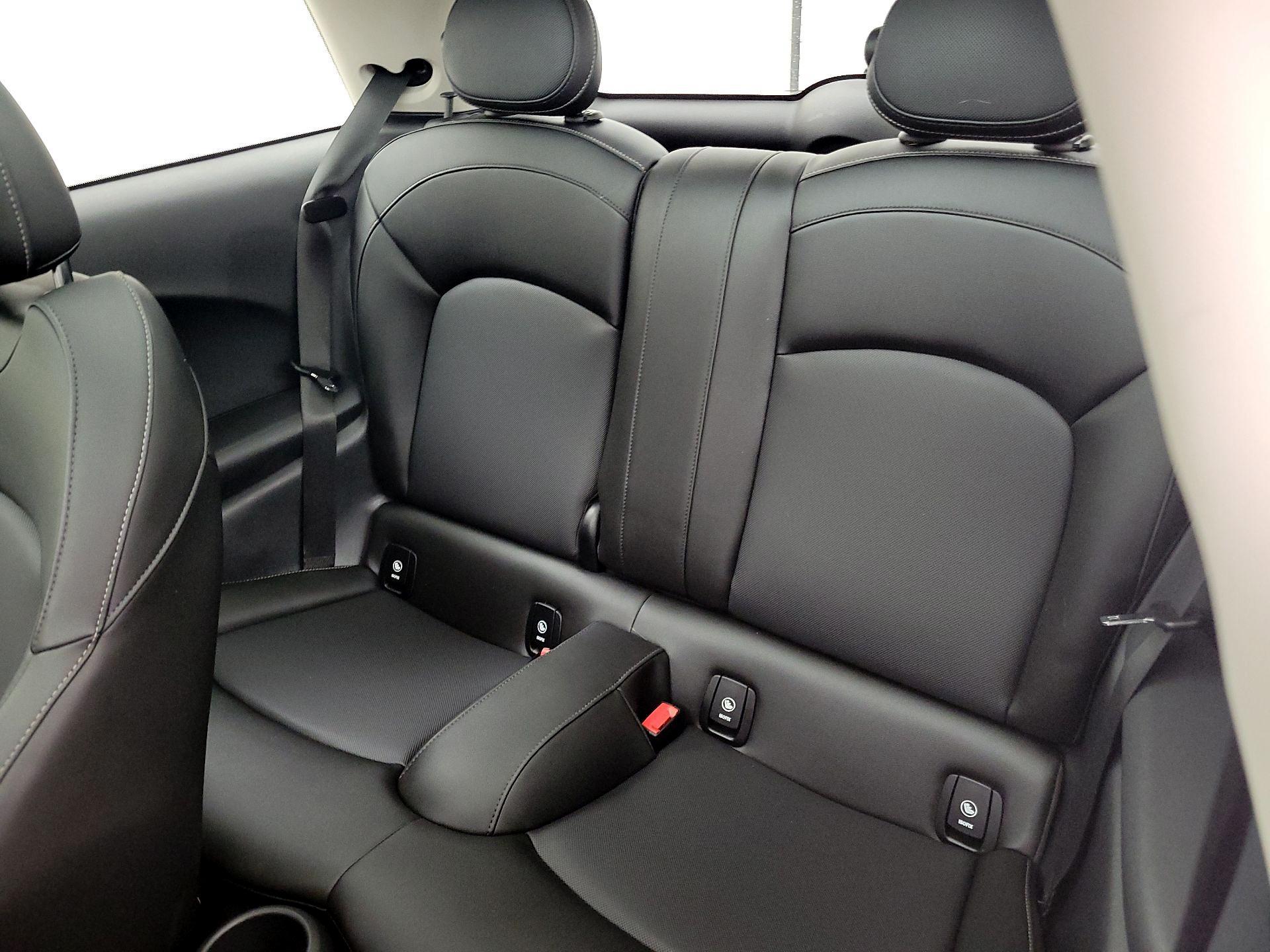 Thumbnail: 2020 MINI Cooper Hardtop - 20