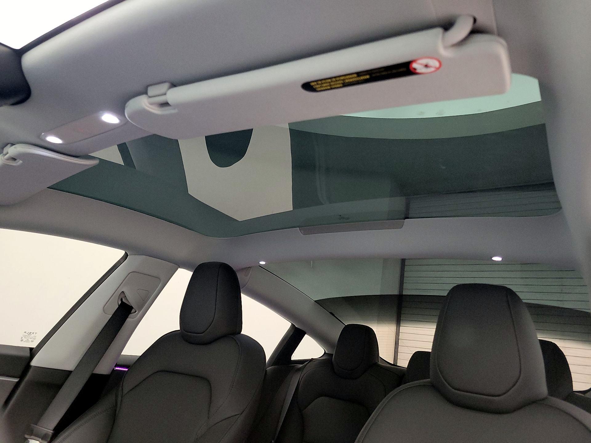 Thumbnail: 2025 Tesla Model 3 - 19