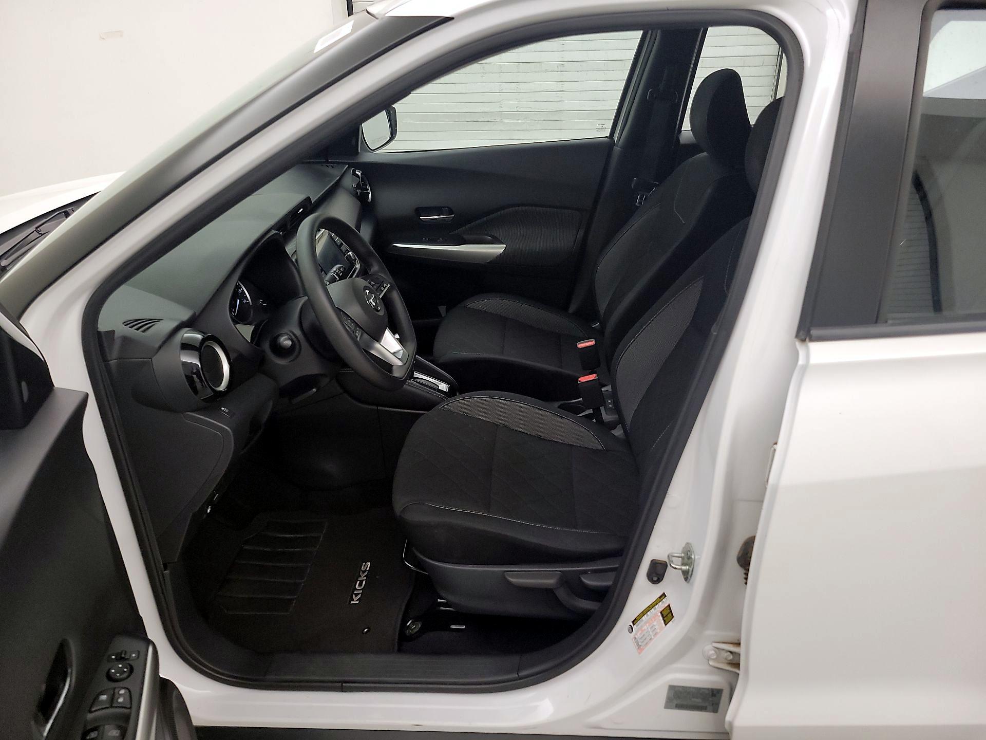 Thumbnail: 2018 Nissan Kicks - 11