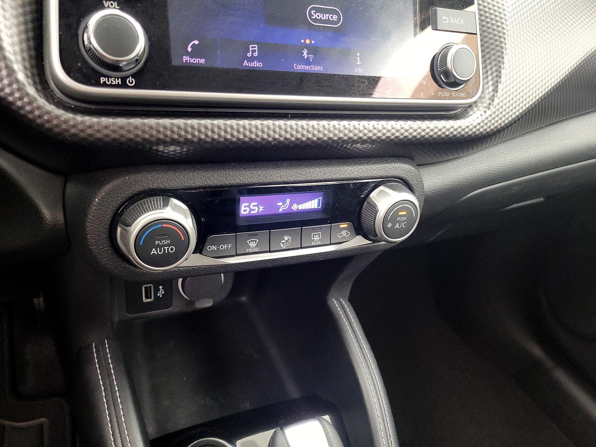 Thumbnail: 2018 Nissan Kicks - 16