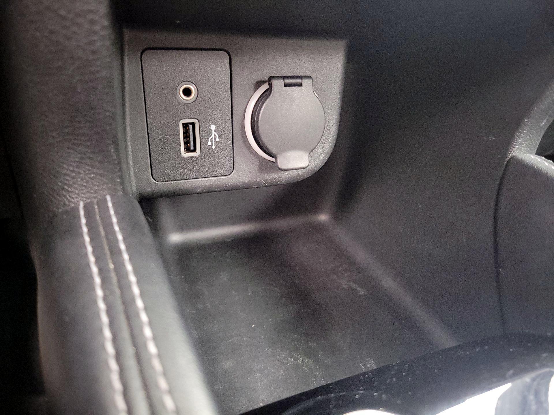 Thumbnail: 2018 Nissan Kicks - 18