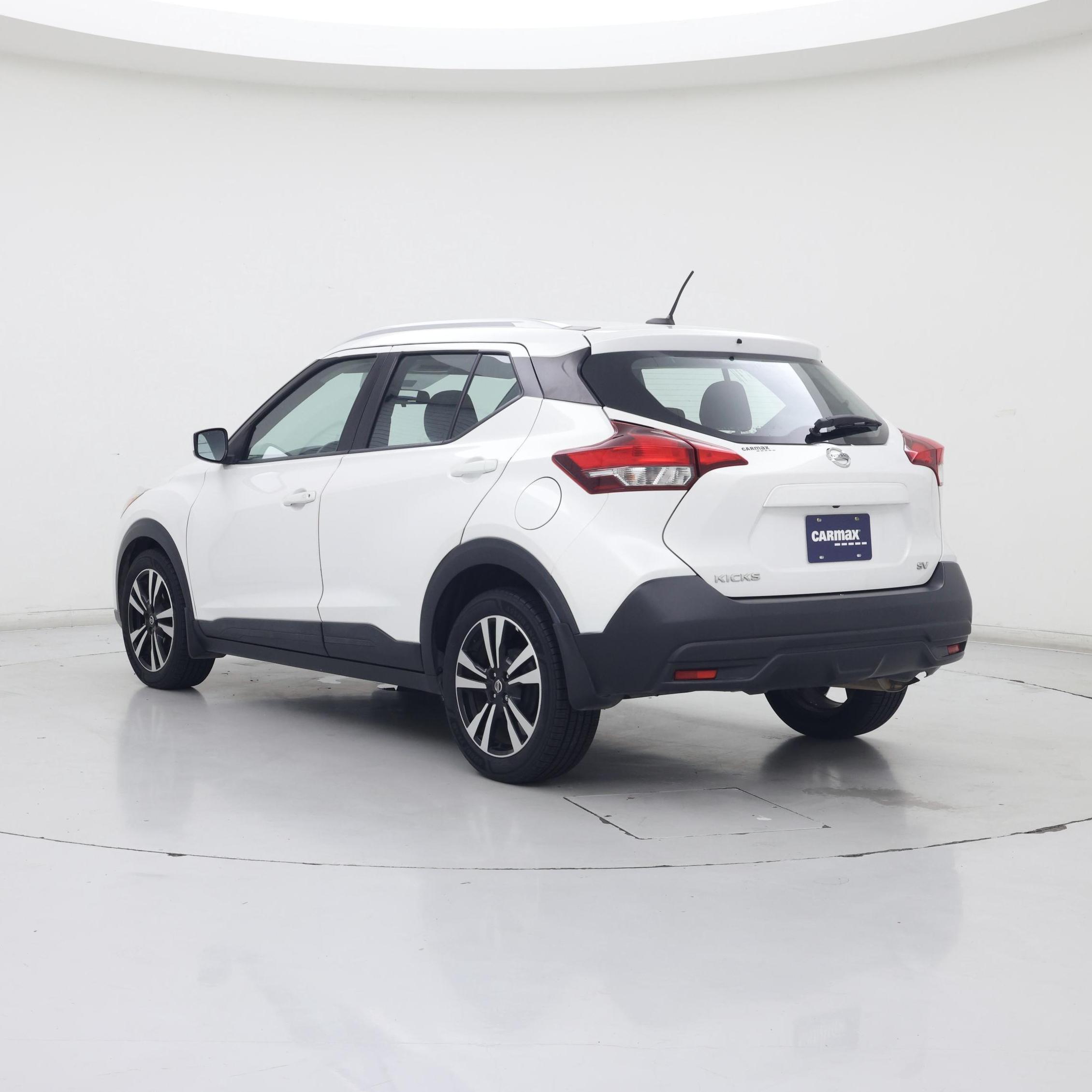 Thumbnail: 2018 Nissan Kicks - 2